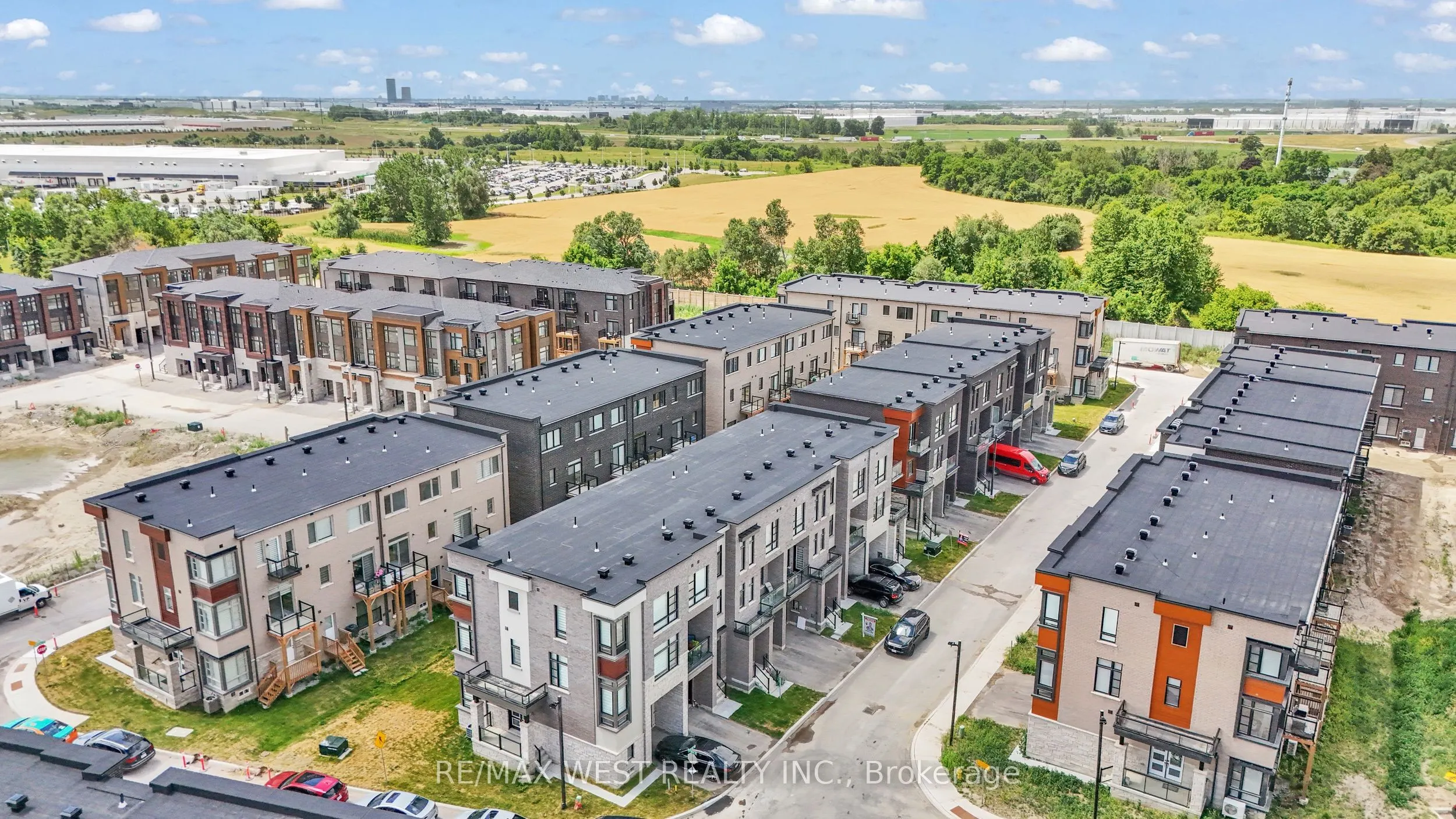 15 Quilico Road N