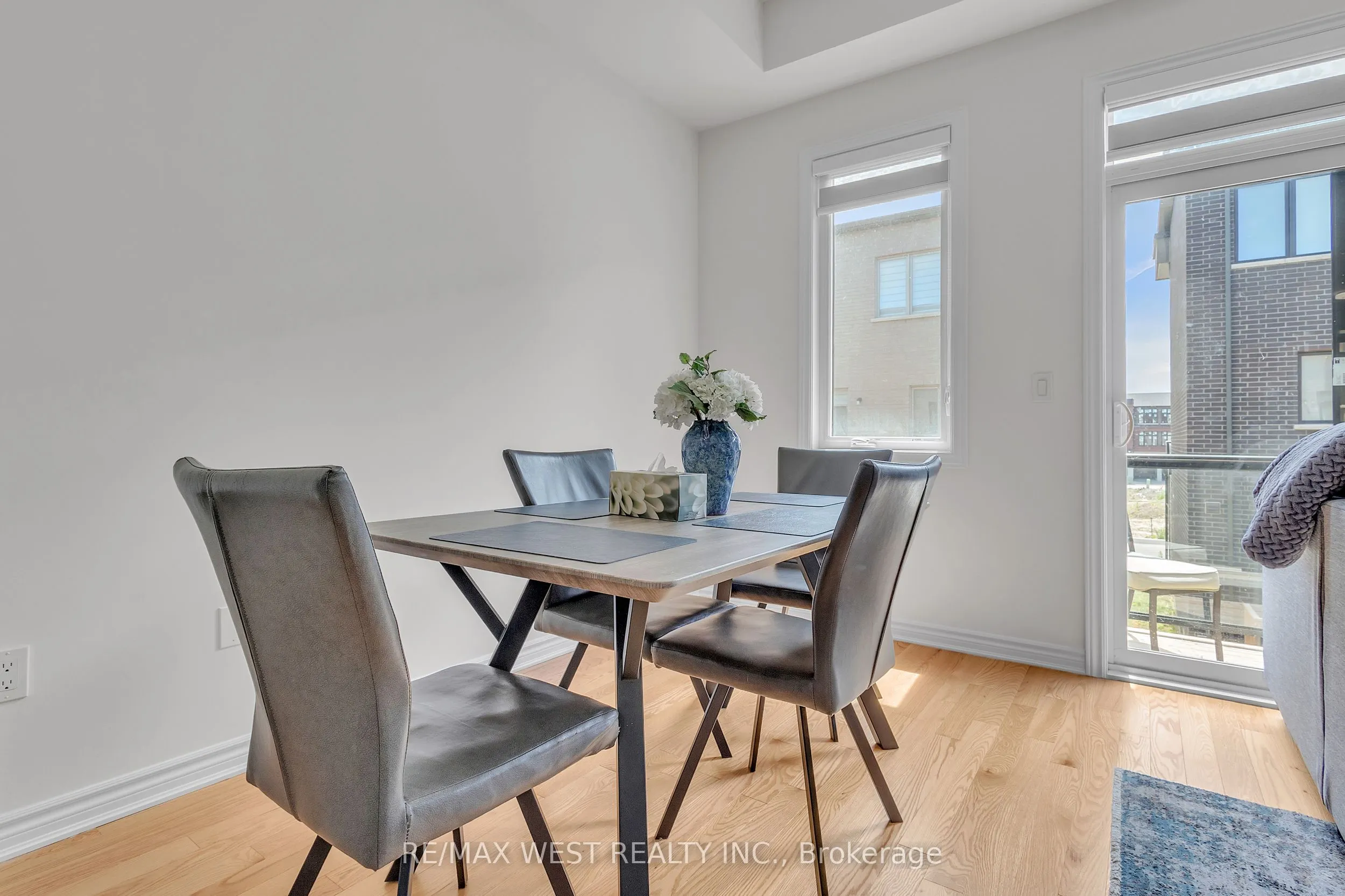 15 Quilico Road N