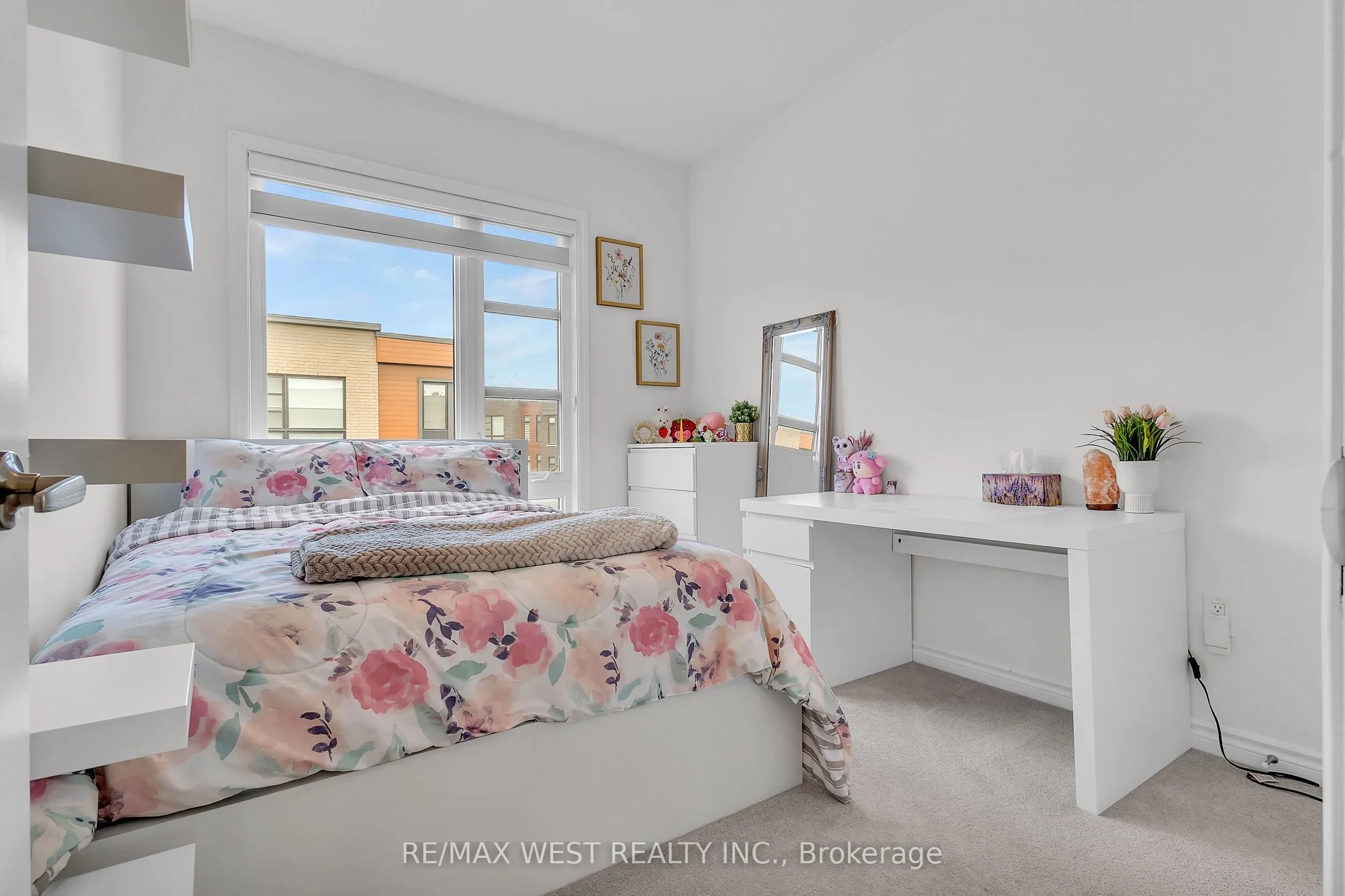 15 Quilico Road N