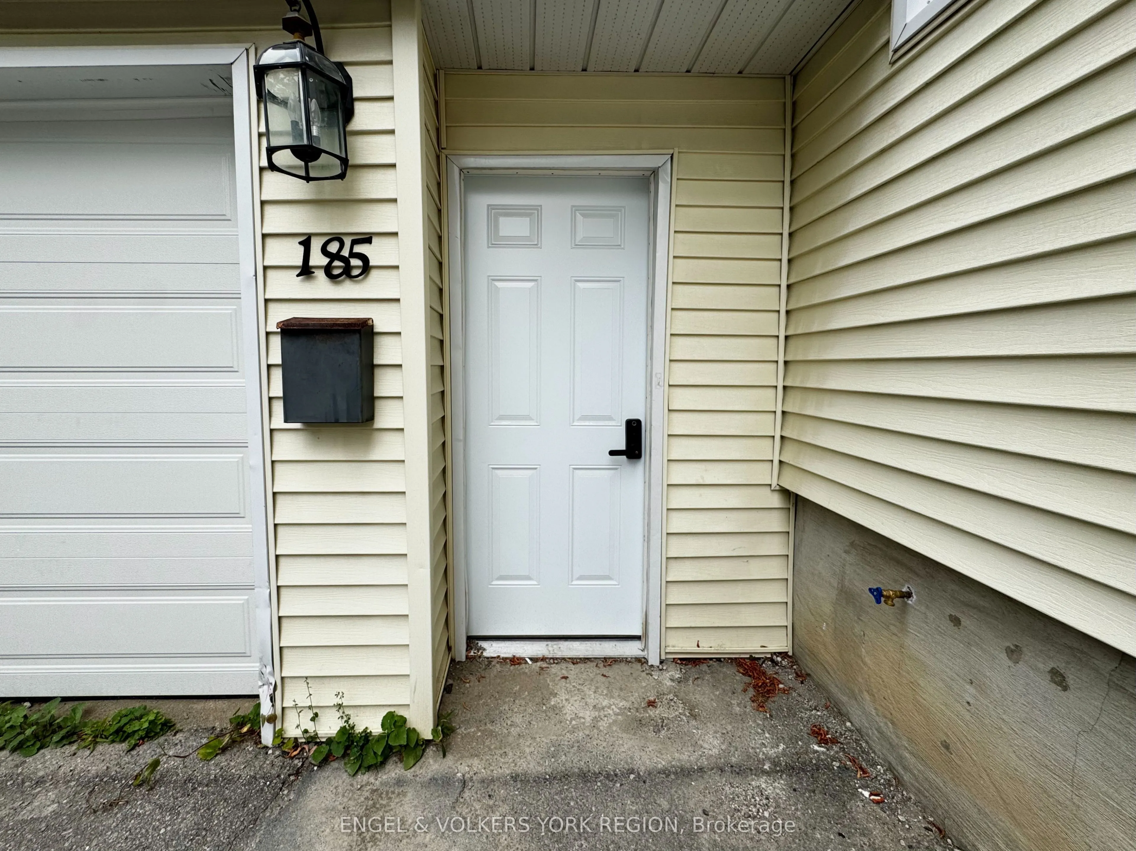 185 Rumble Avenue, #Bsmt B