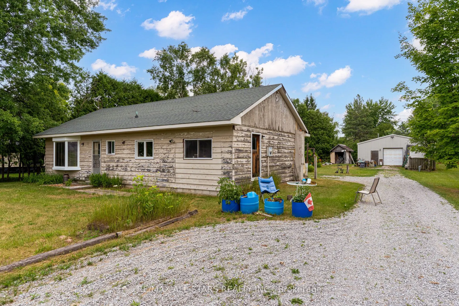 21747 Highway 48