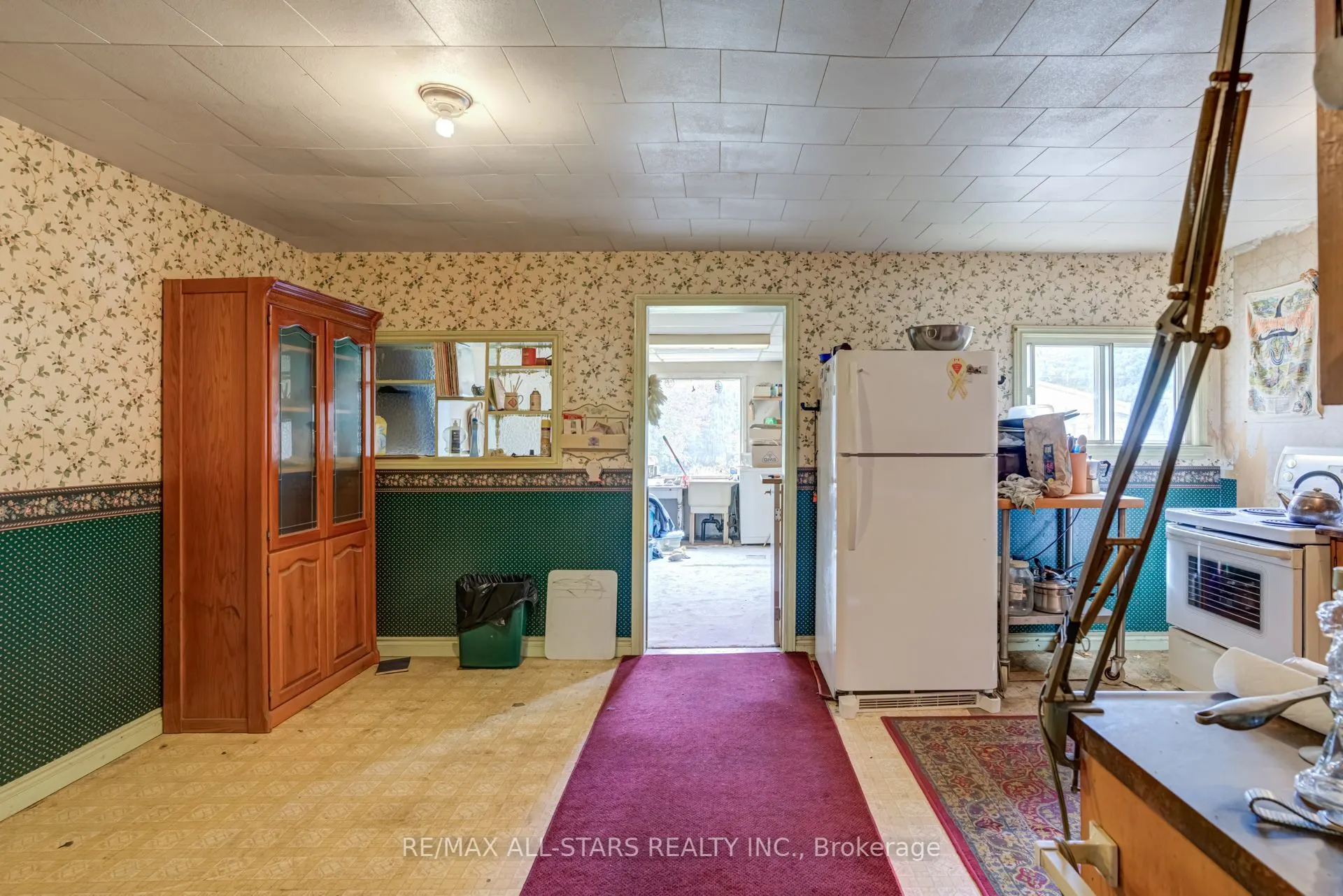 21747 Highway 48