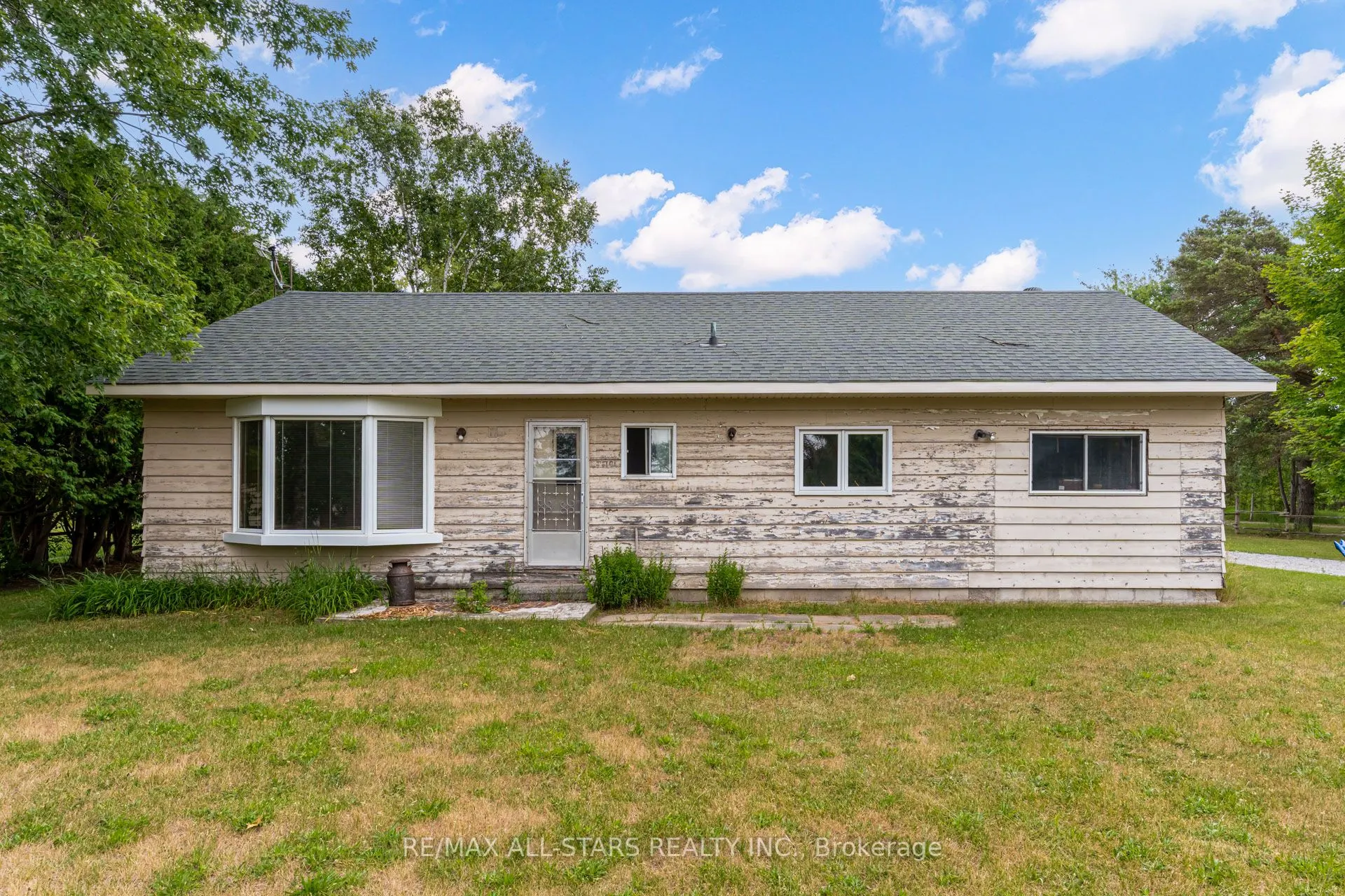 21747 Highway 48