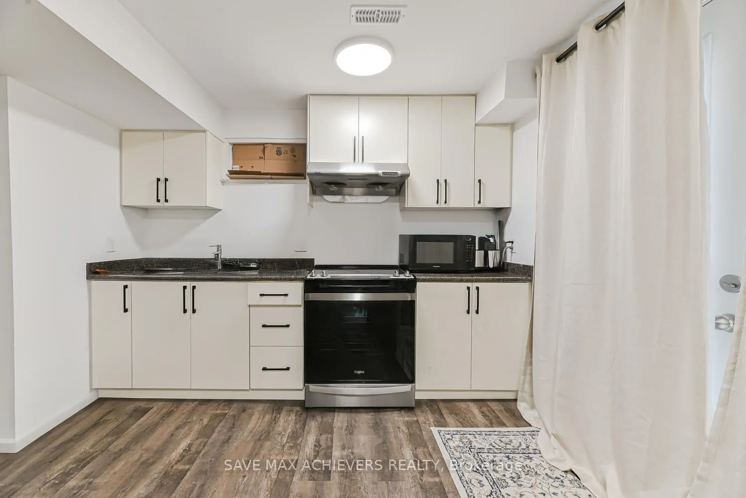 74 KENTLEDGE AV Avenue