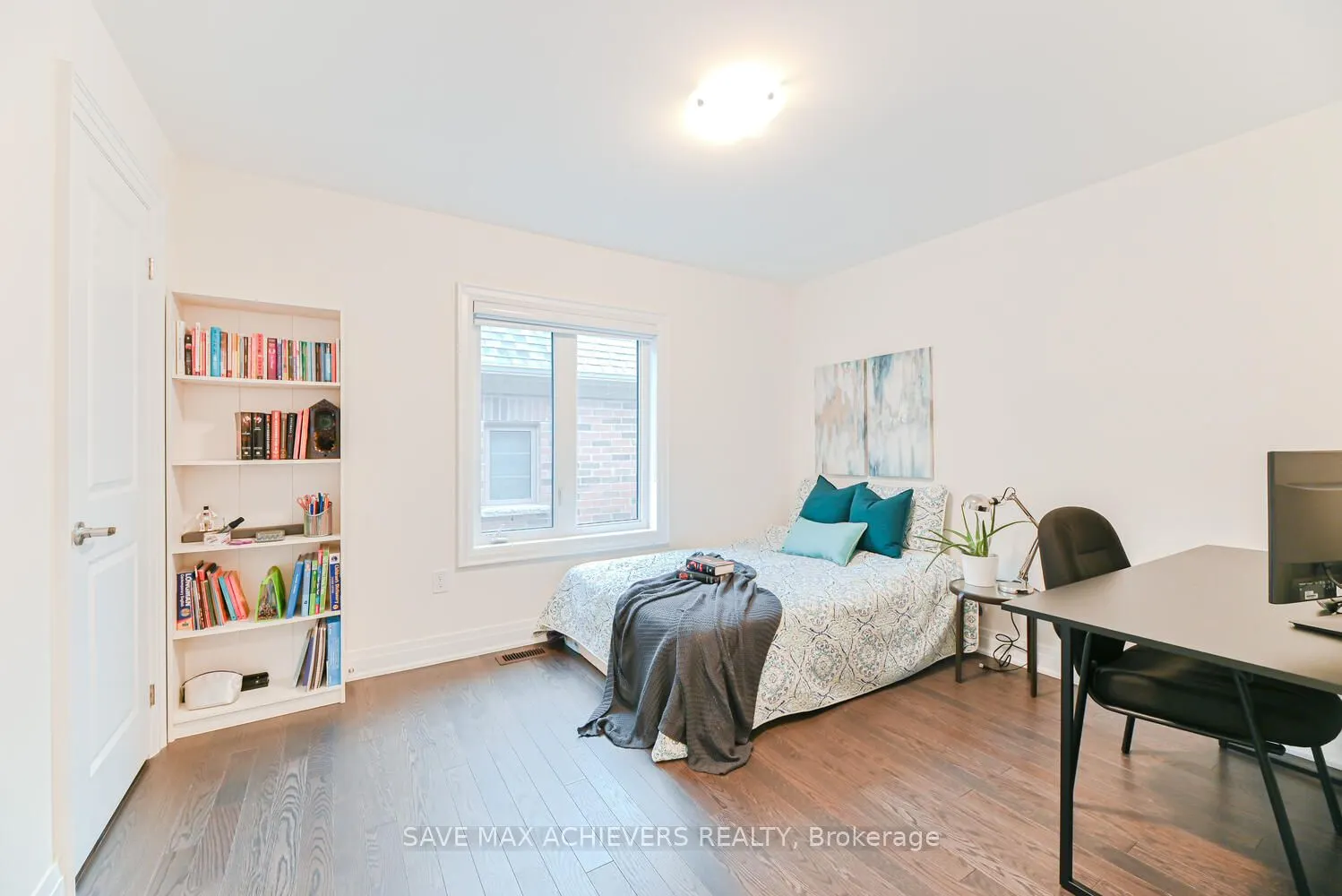 74 KENTLEDGE AV Avenue