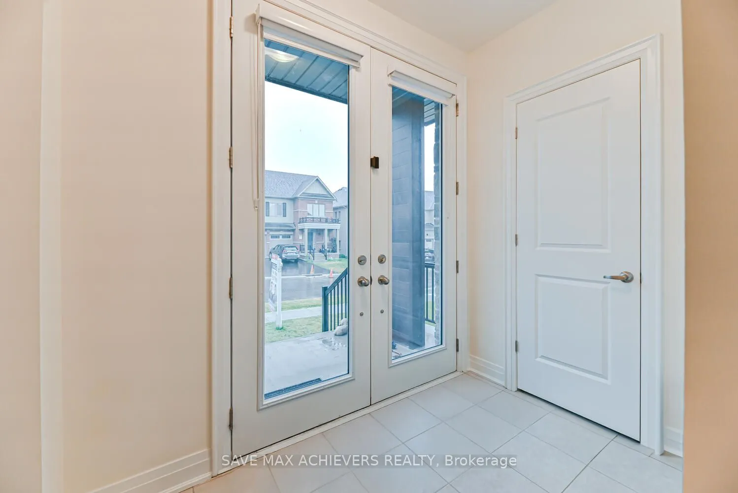 74 KENTLEDGE AV Avenue