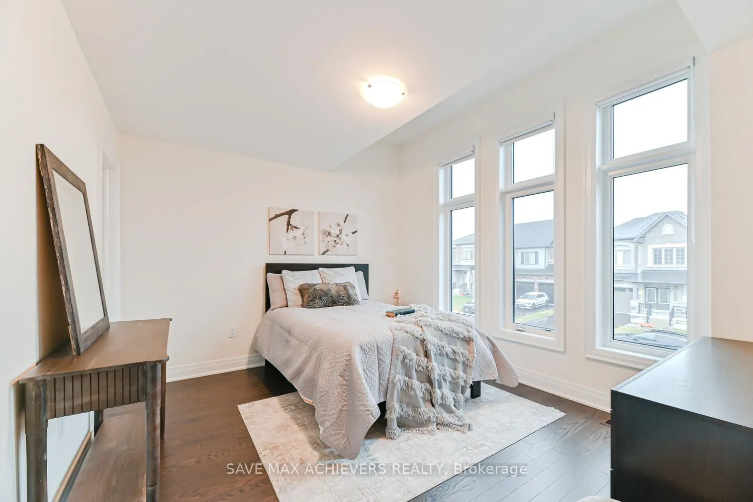74 KENTLEDGE AV Avenue