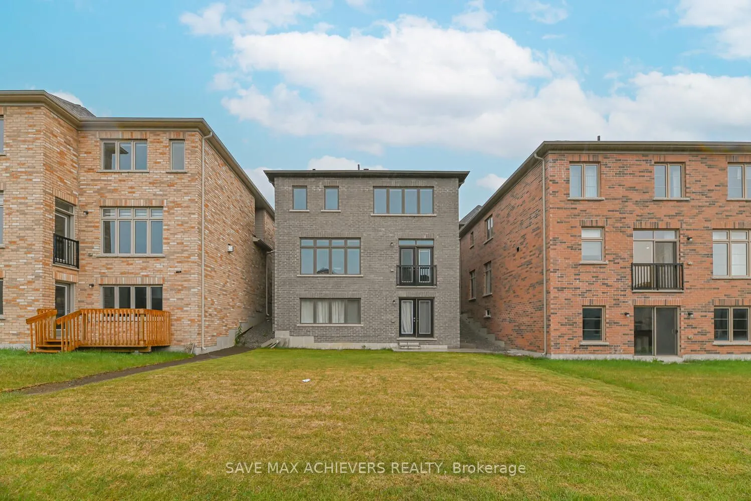 74 KENTLEDGE AV Avenue