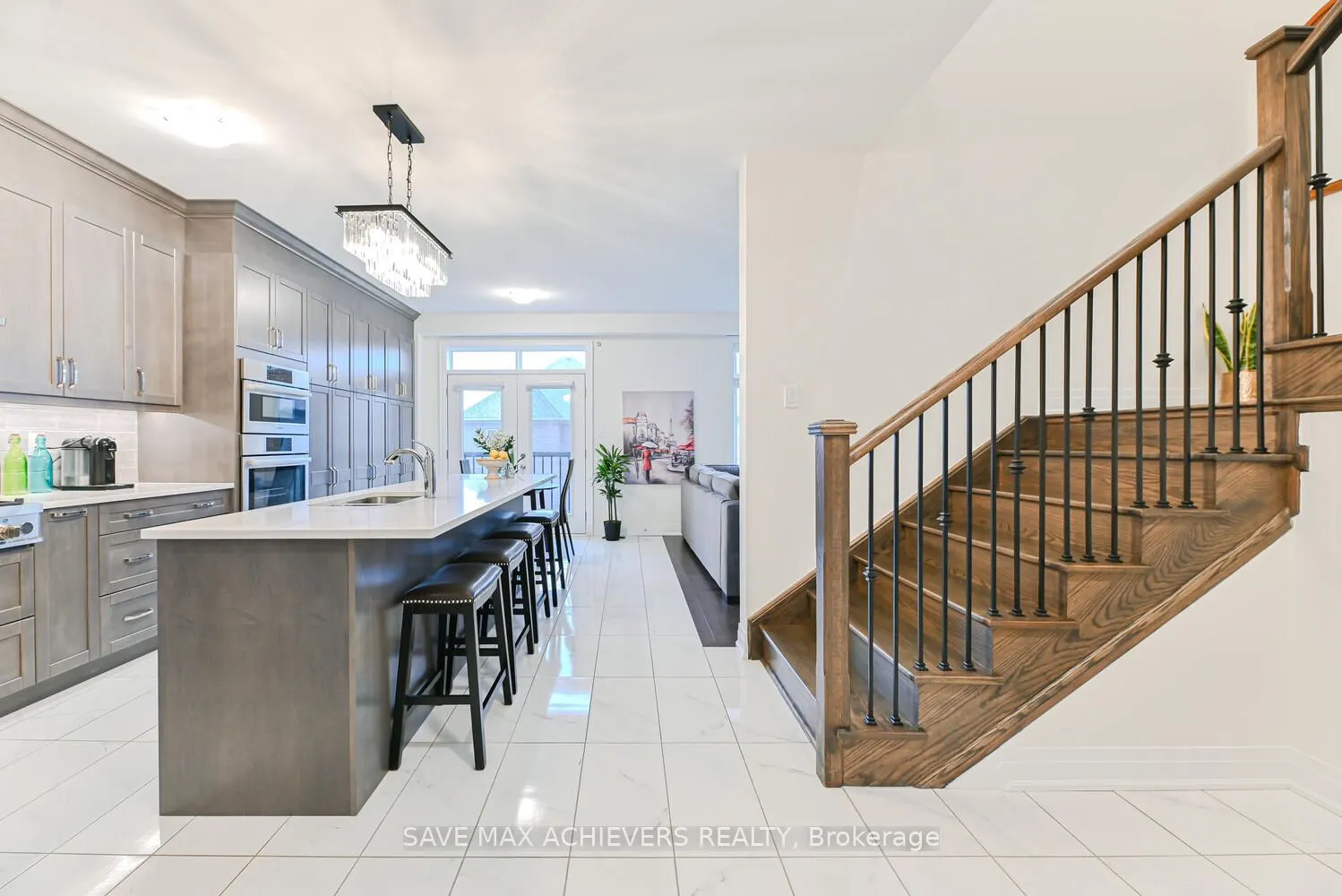 74 KENTLEDGE AV Avenue