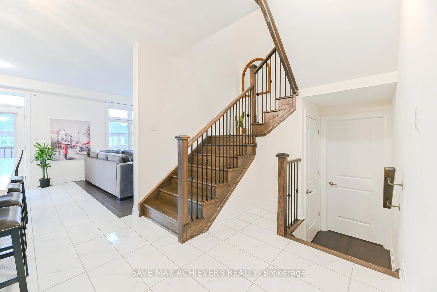 74 KENTLEDGE AV Avenue