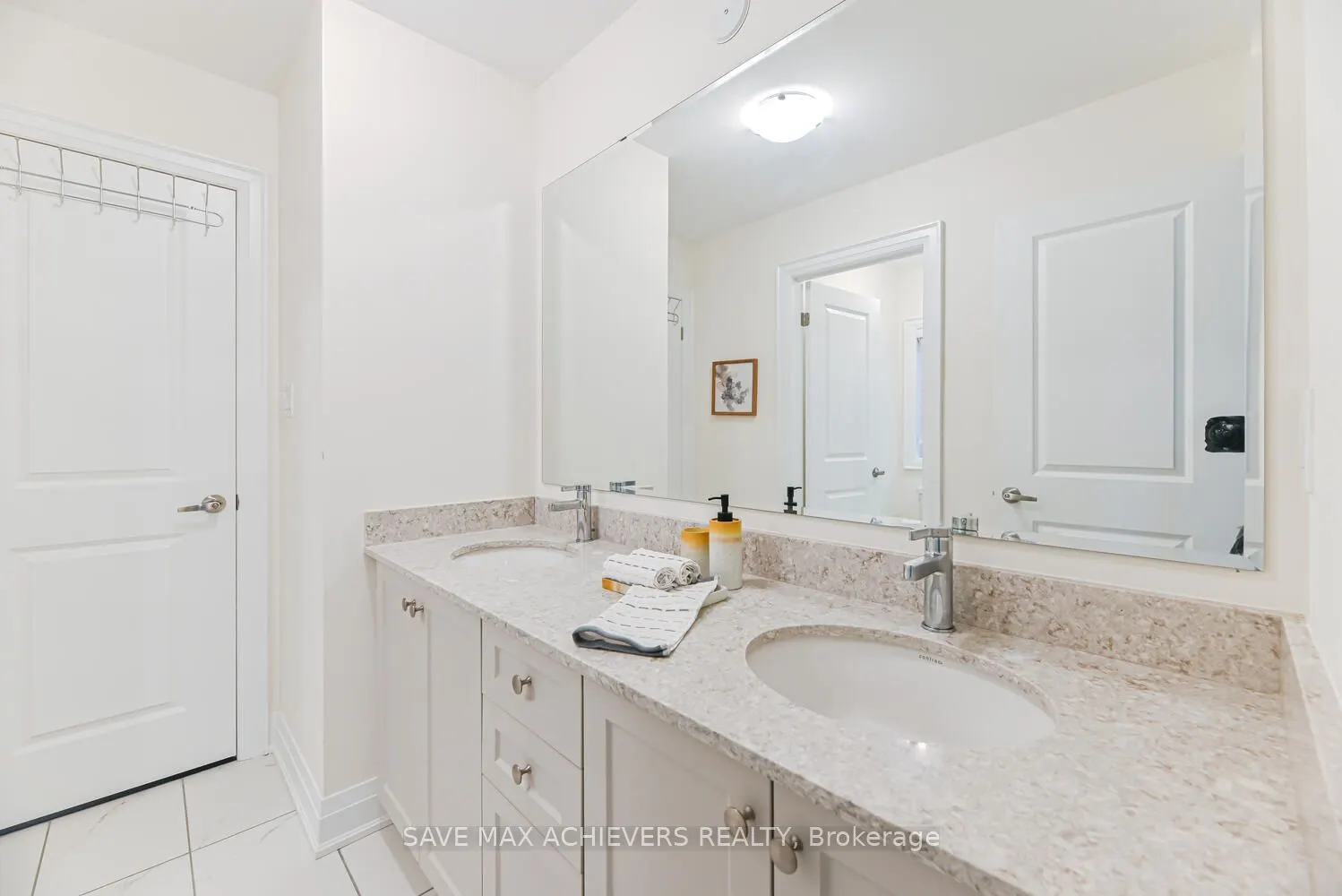 74 KENTLEDGE AV Avenue