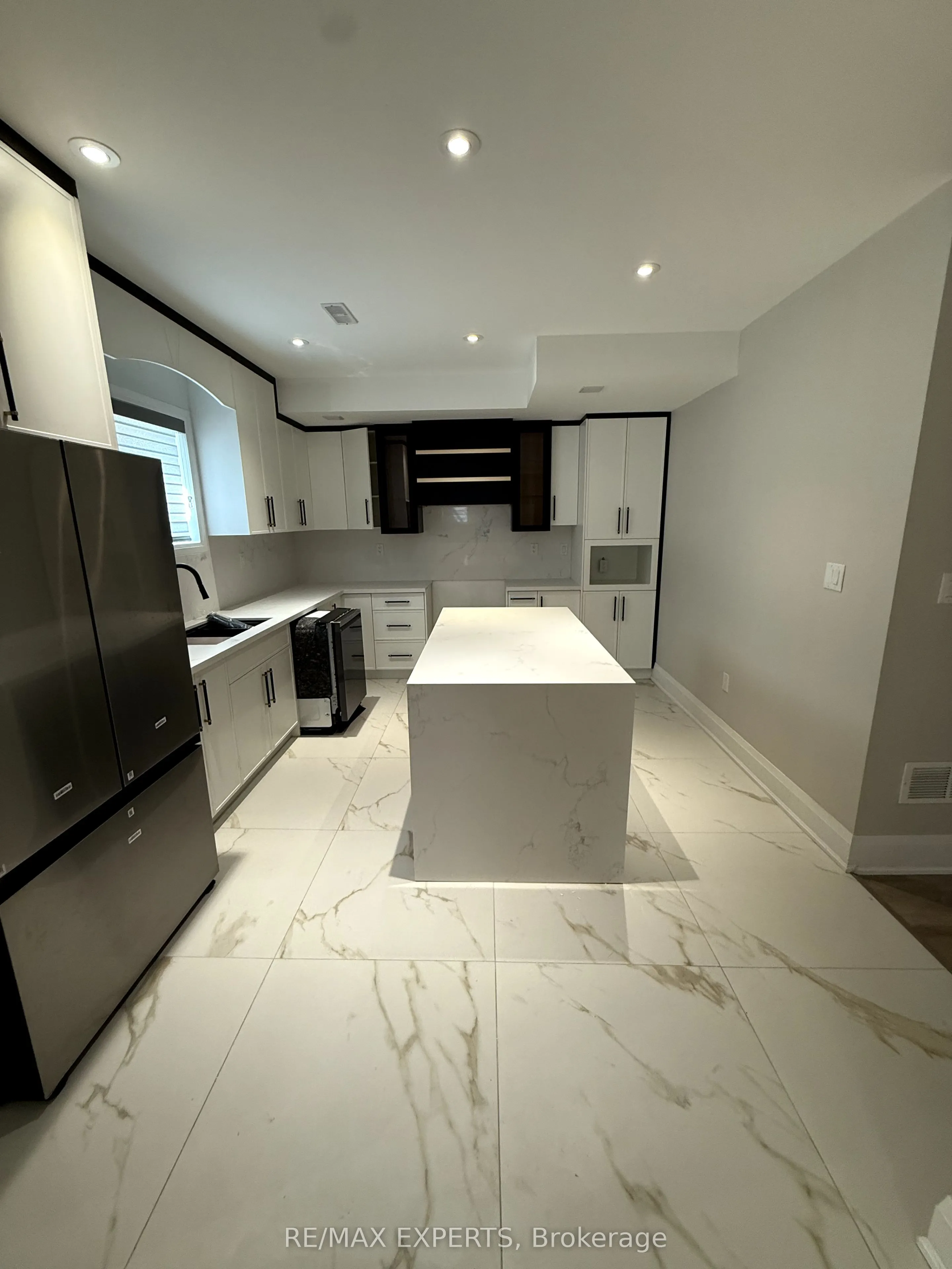 41 TERRAIN Court, #BASEMENT APARTMENT