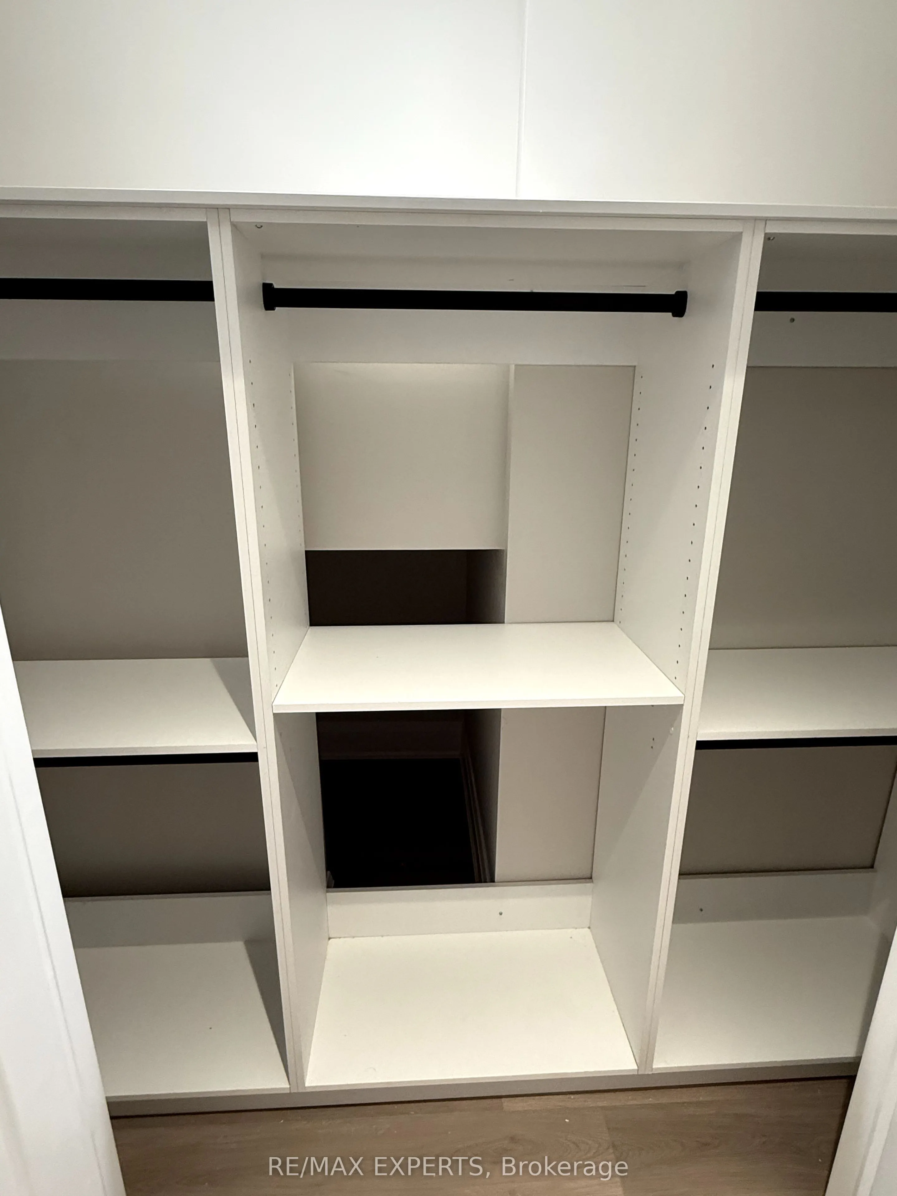 41 TERRAIN Court, #BASEMENT APARTMENT