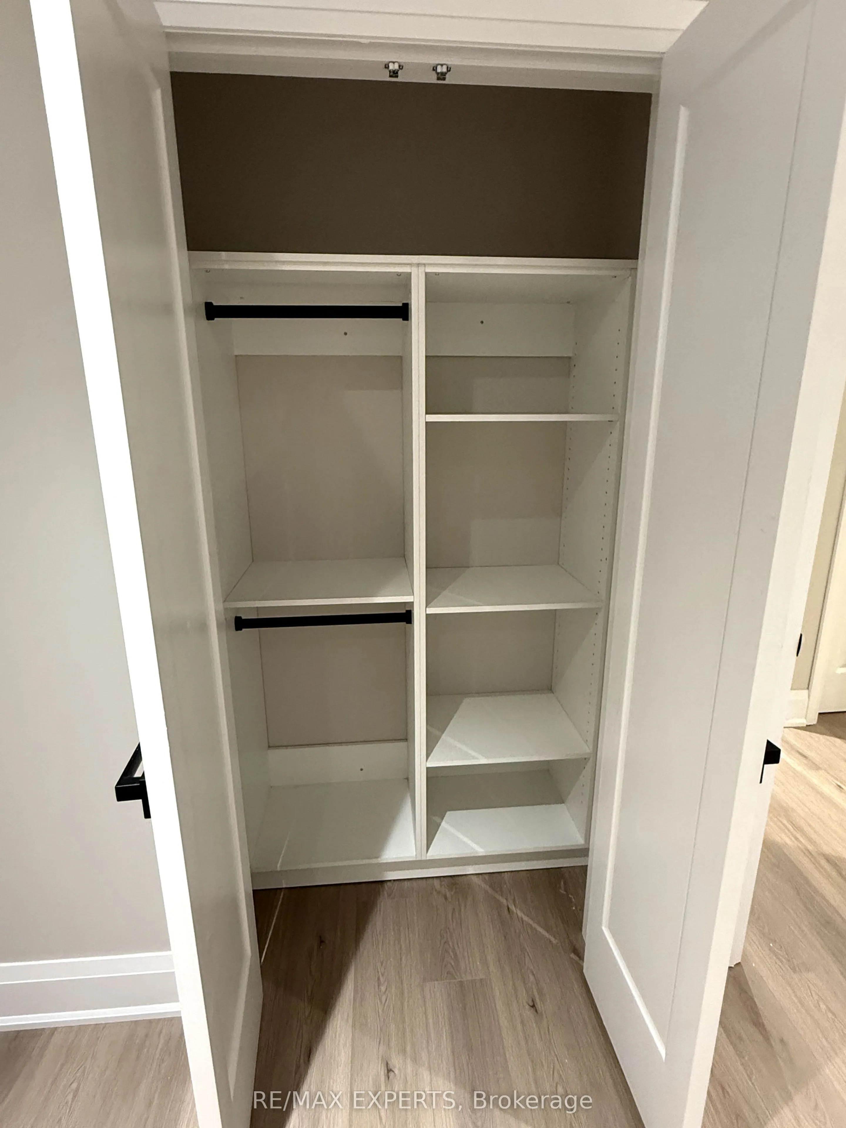 41 TERRAIN Court, #BASEMENT APARTMENT