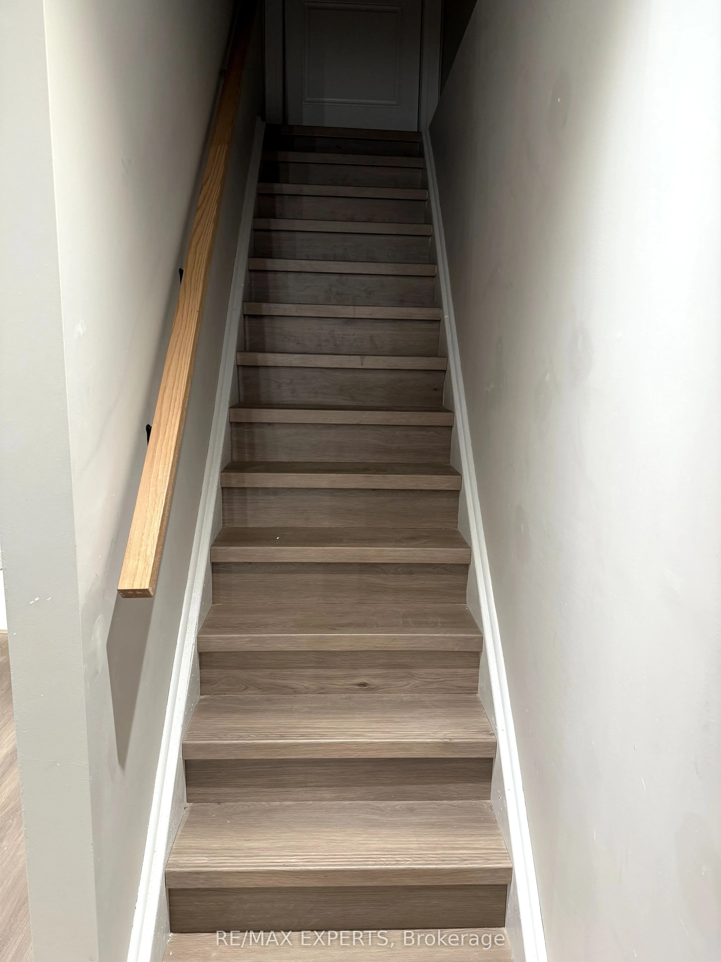 41 TERRAIN Court, #BASEMENT APARTMENT