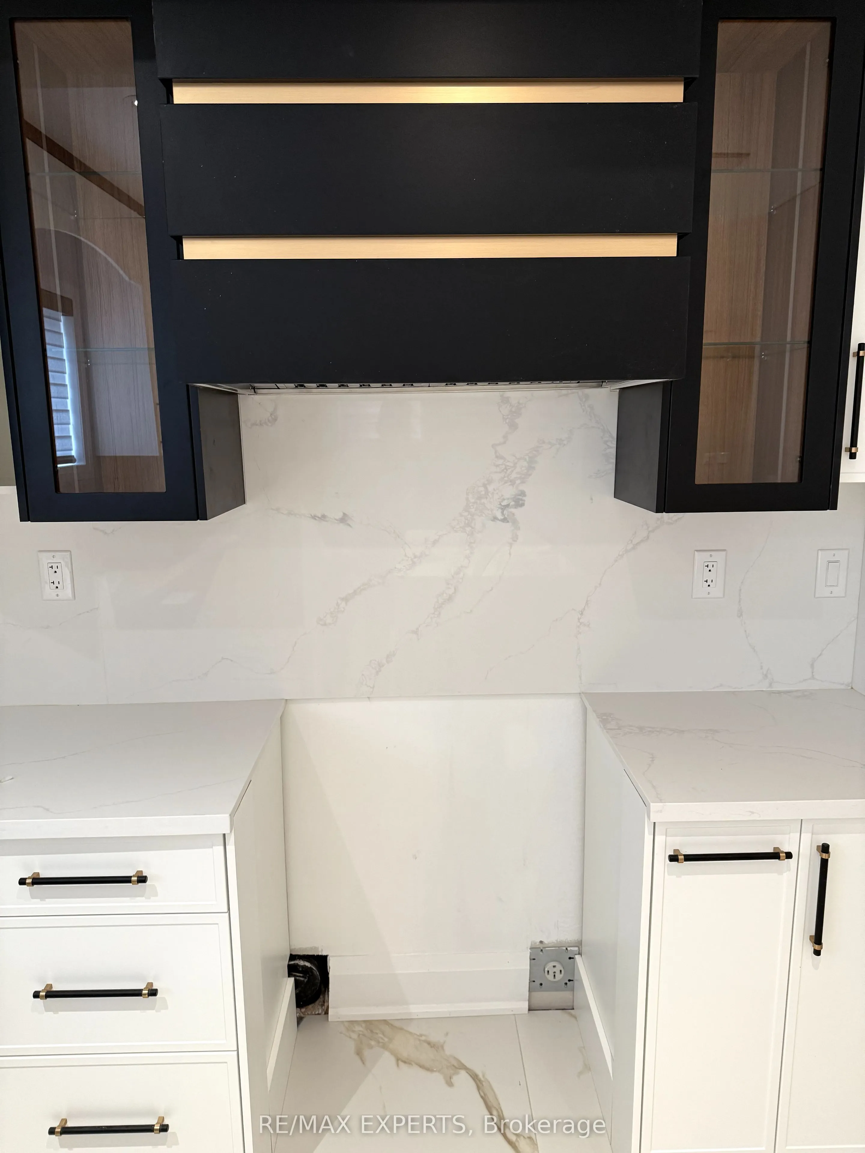 41 TERRAIN Court, #BASEMENT APARTMENT