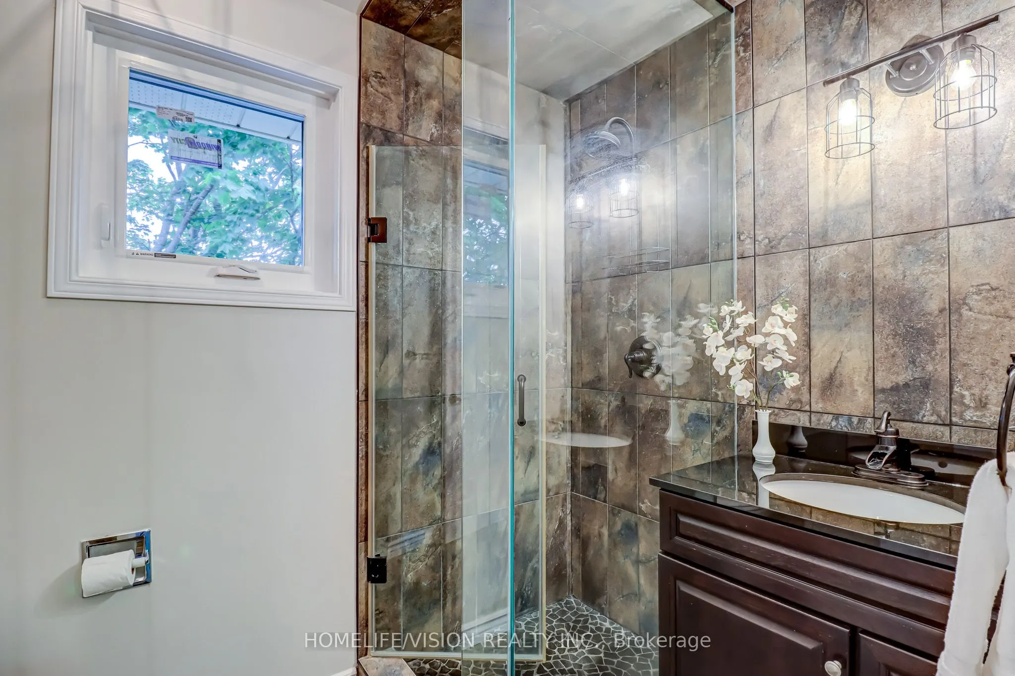 66 Munro Crescent