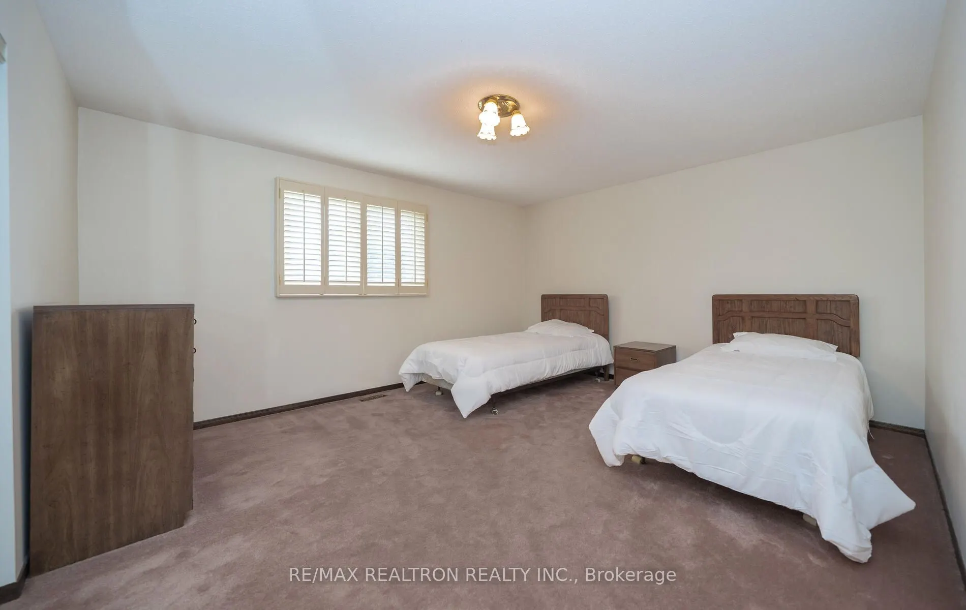 4 Edmund Seager Drive