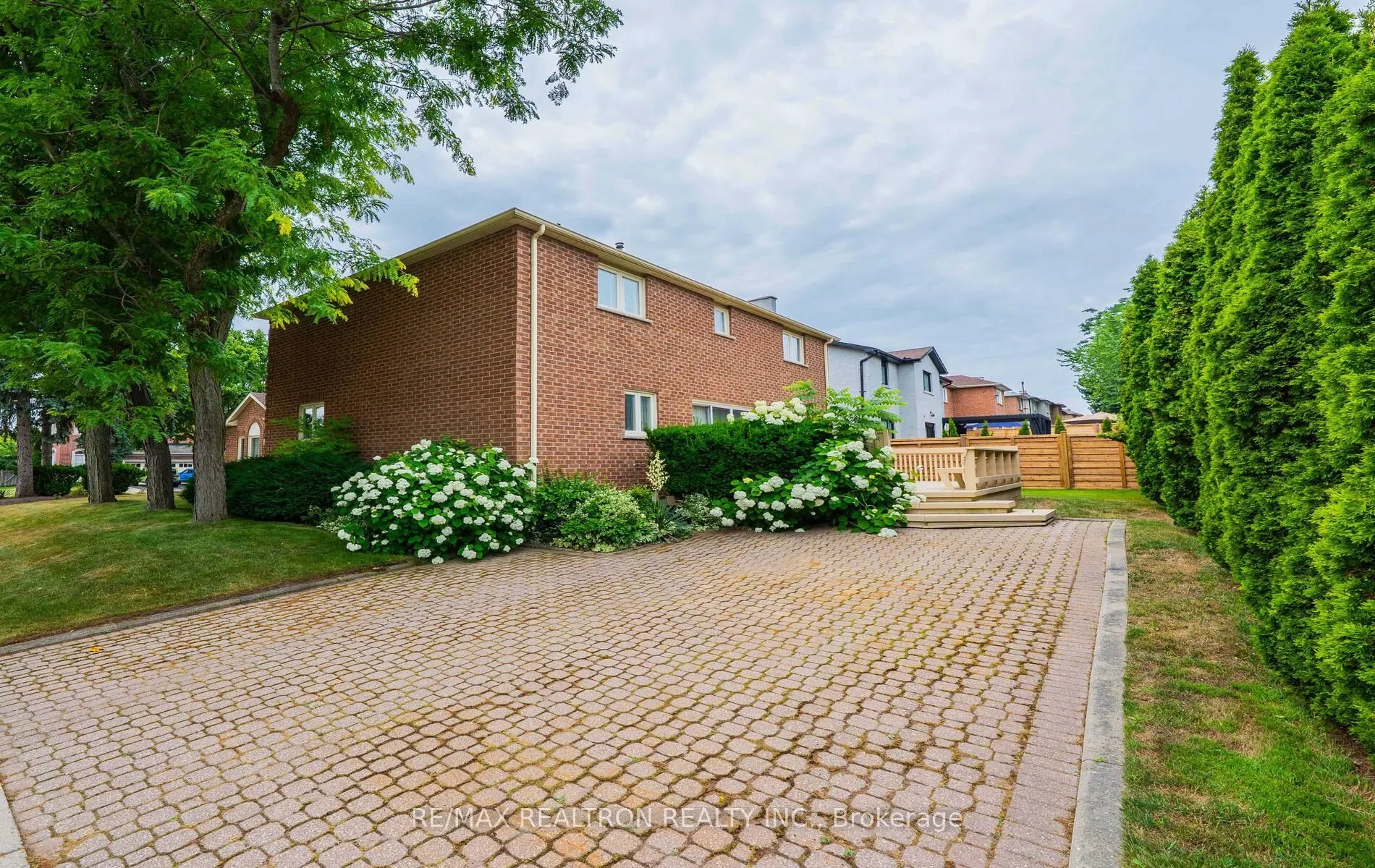 4 Edmund Seager Drive
