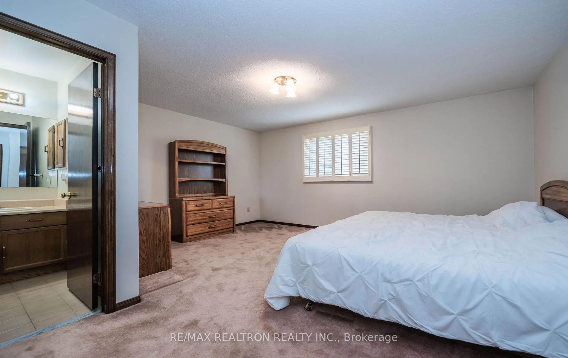 4 Edmund Seager Drive