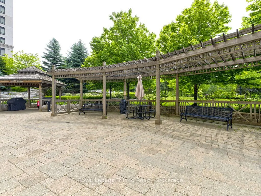 9245 Jane Street N, #814