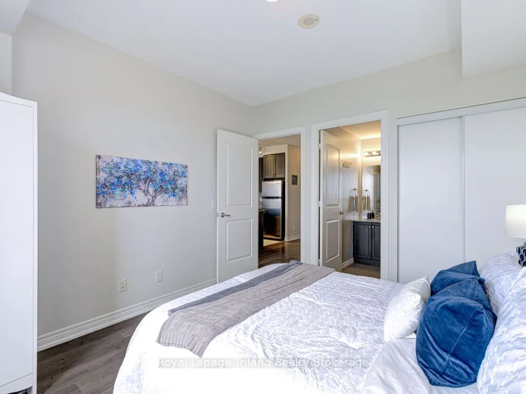 9245 Jane Street N, #814