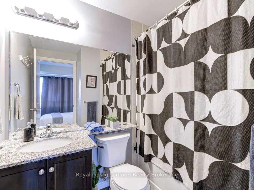 9245 Jane Street N, #814