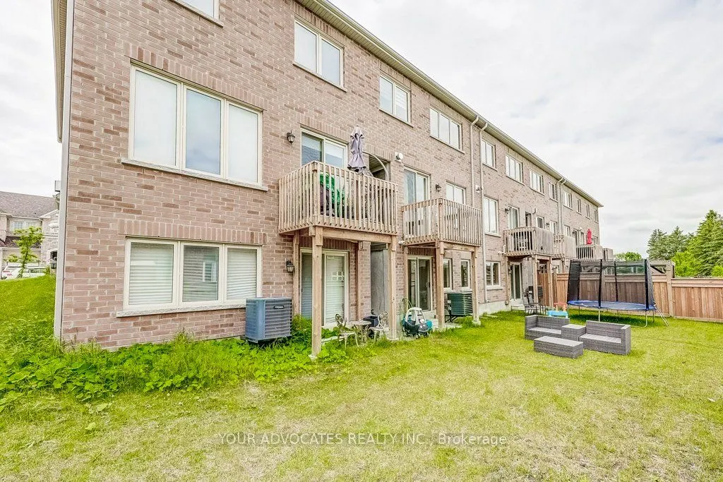 60 Drizzel Crescent