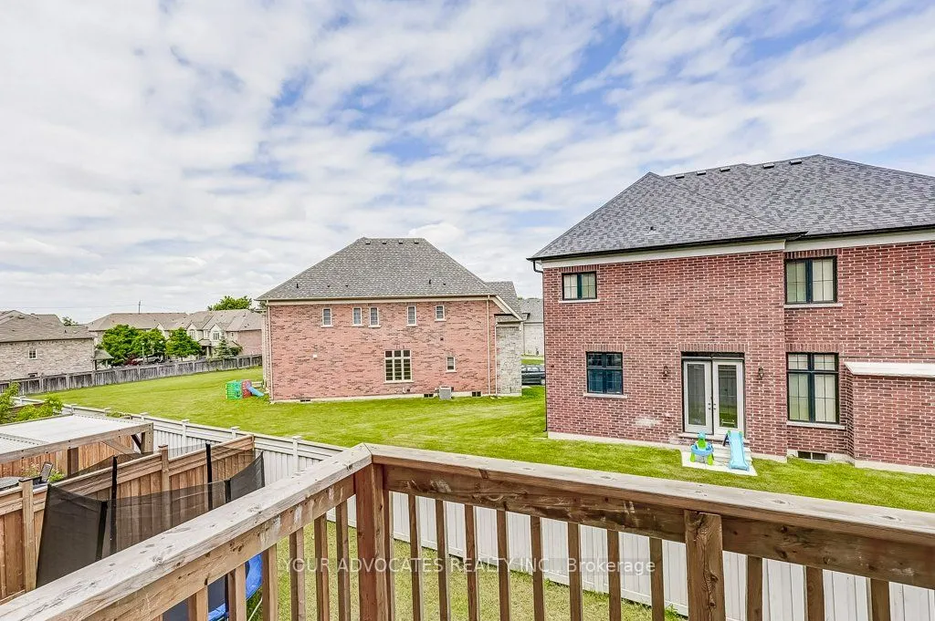 60 Drizzel Crescent