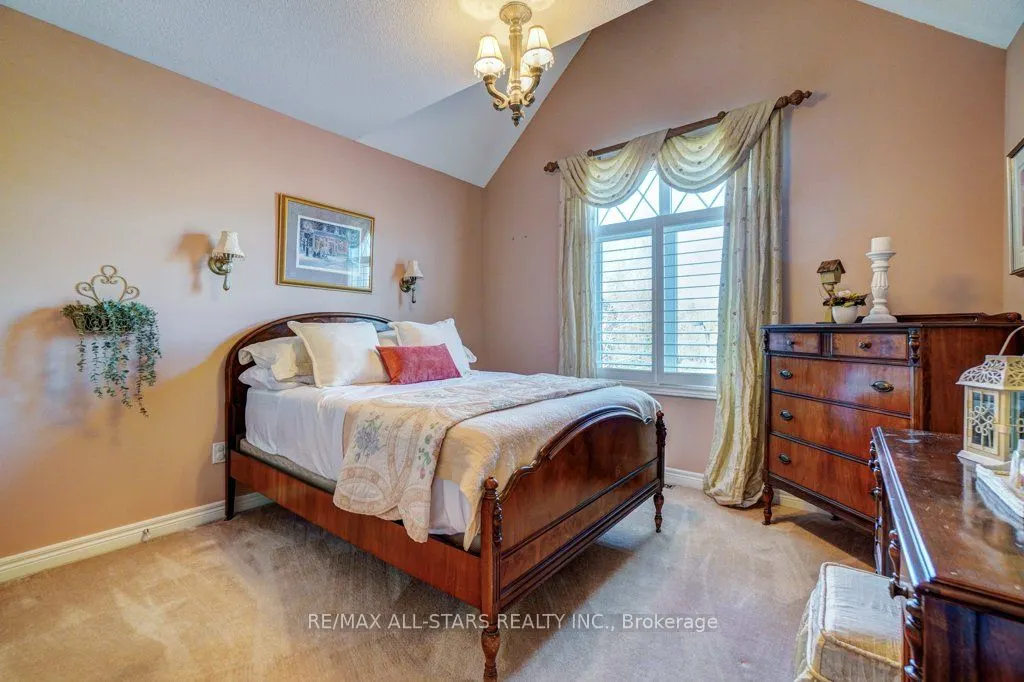 64 Button Crescent