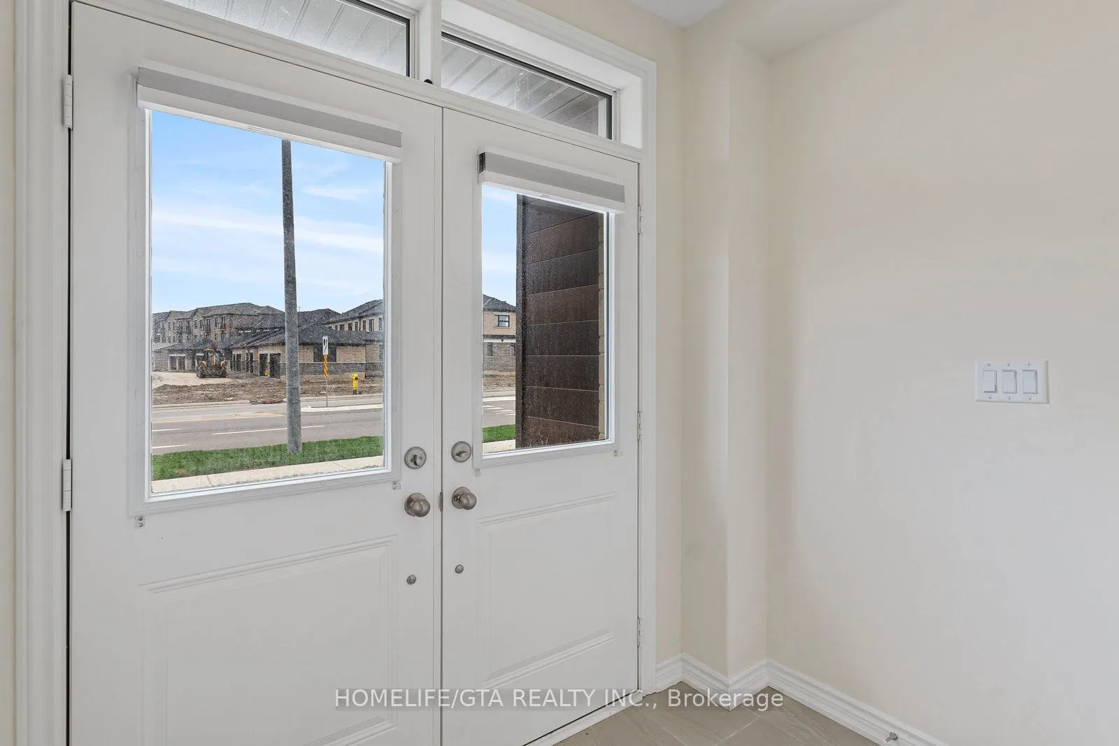 7 Holyrood Crescent