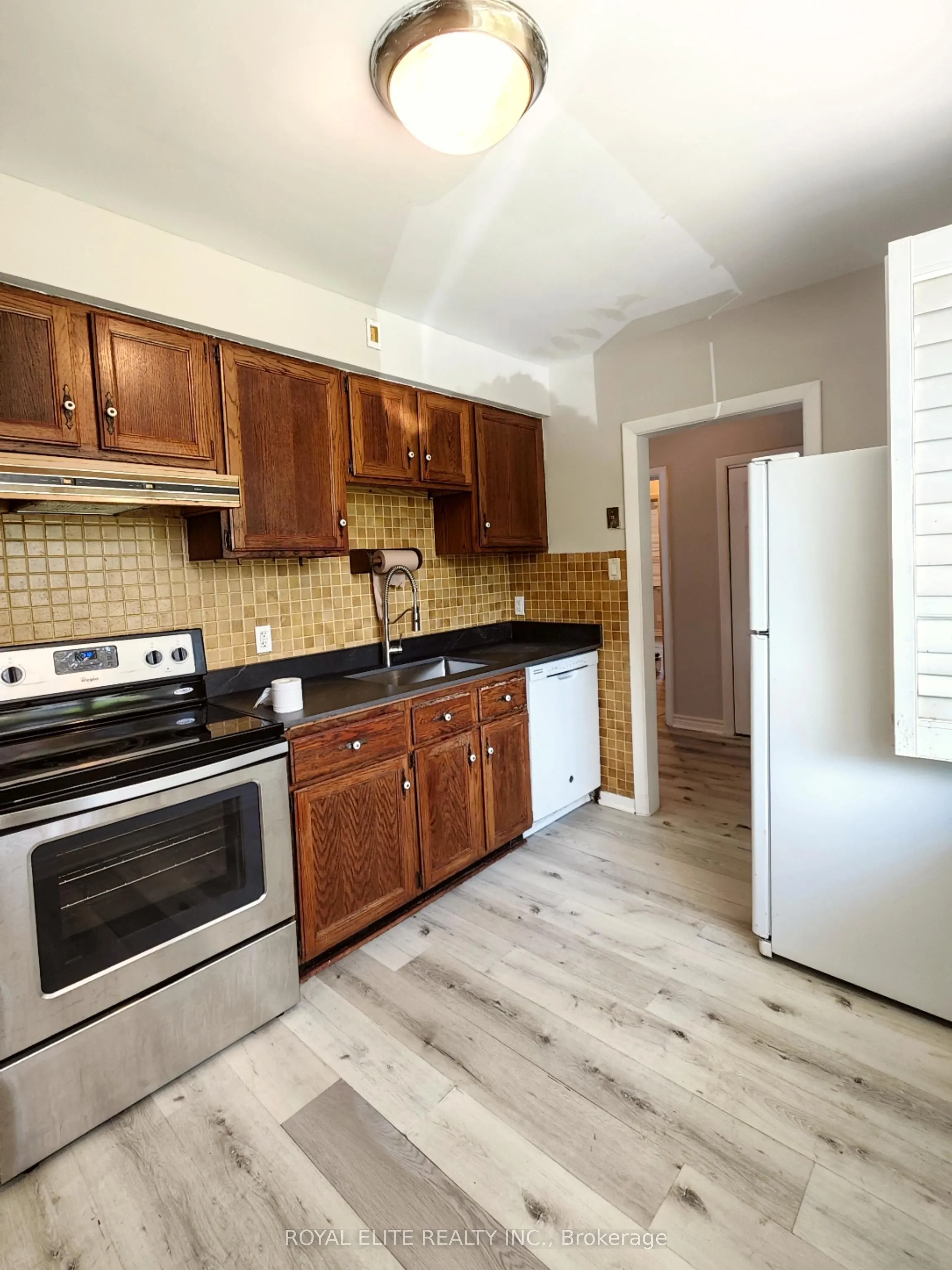 70 Rockport Crescent