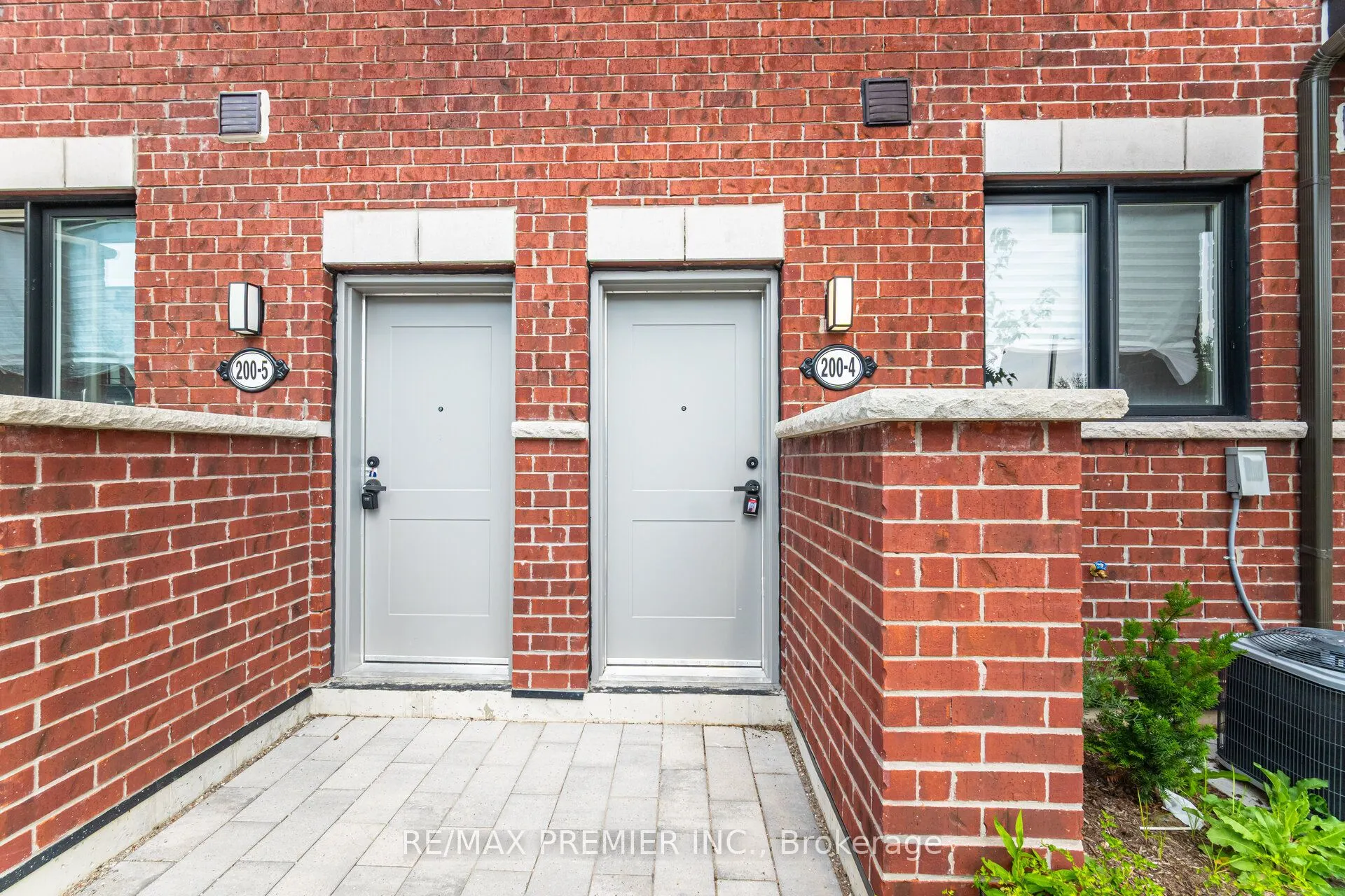 200 Dissette Street, #4