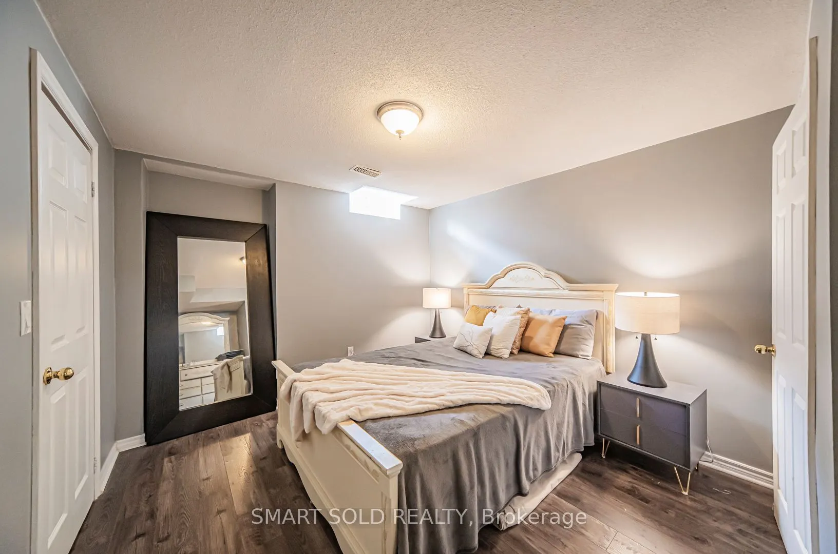 25 Barnstone Drive
