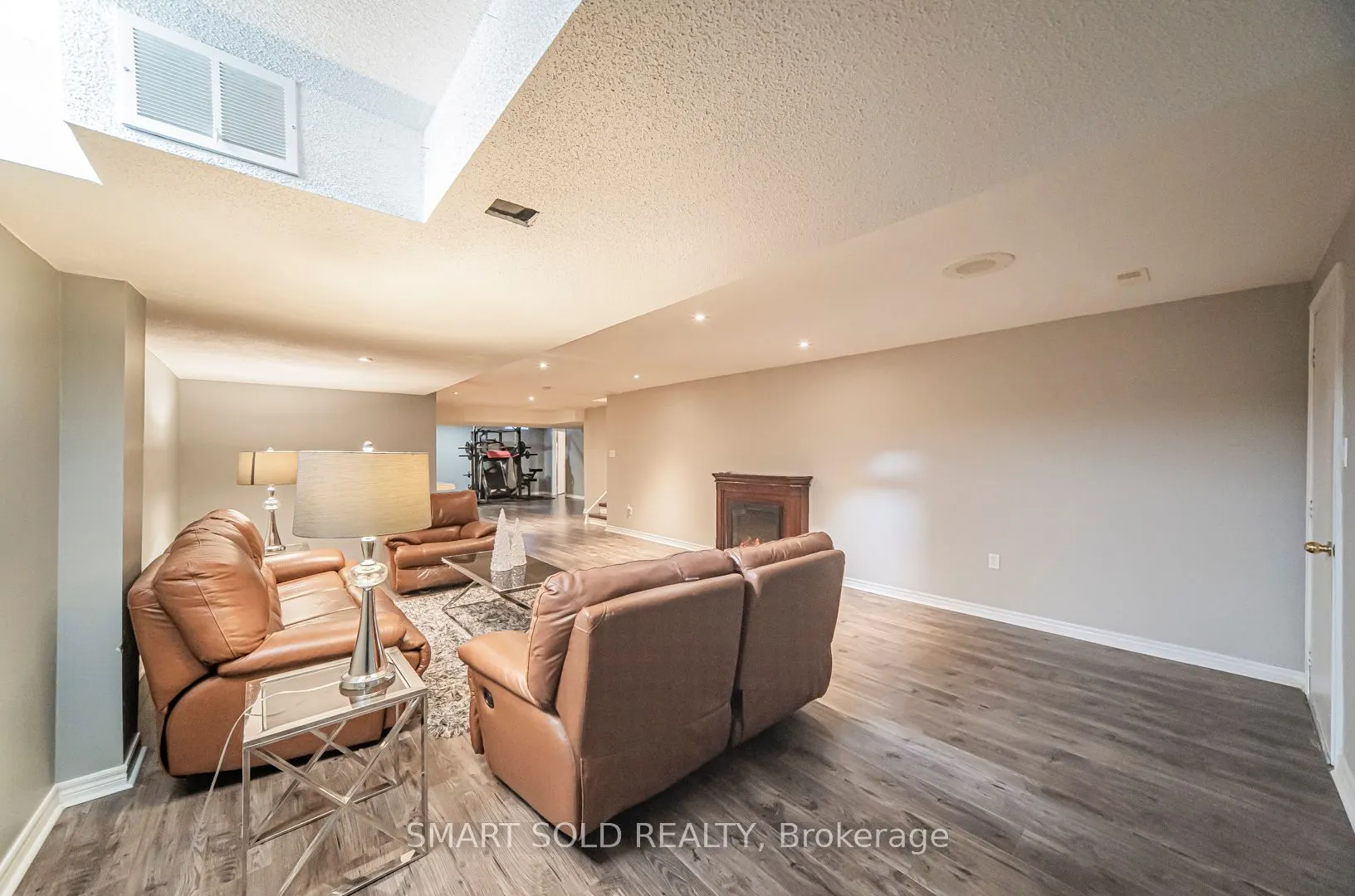 25 Barnstone Drive