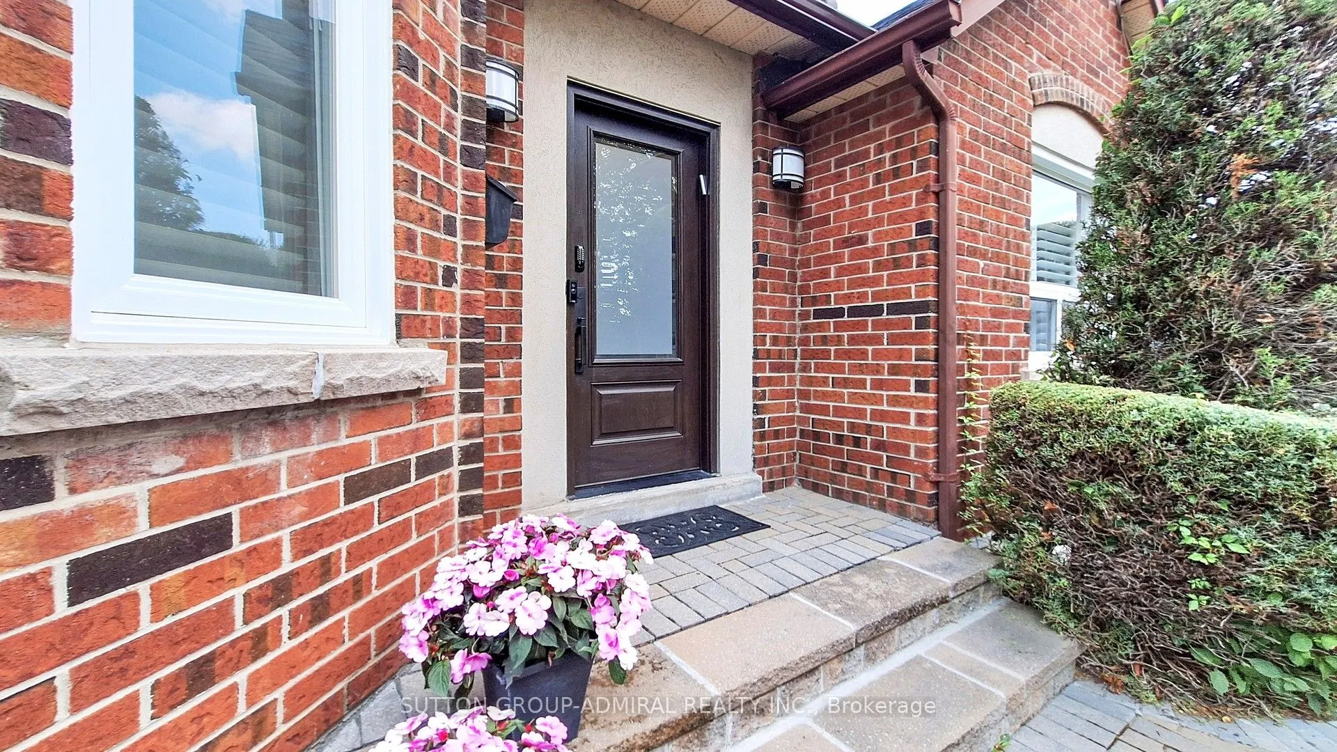 122 Edmund Seager Drive