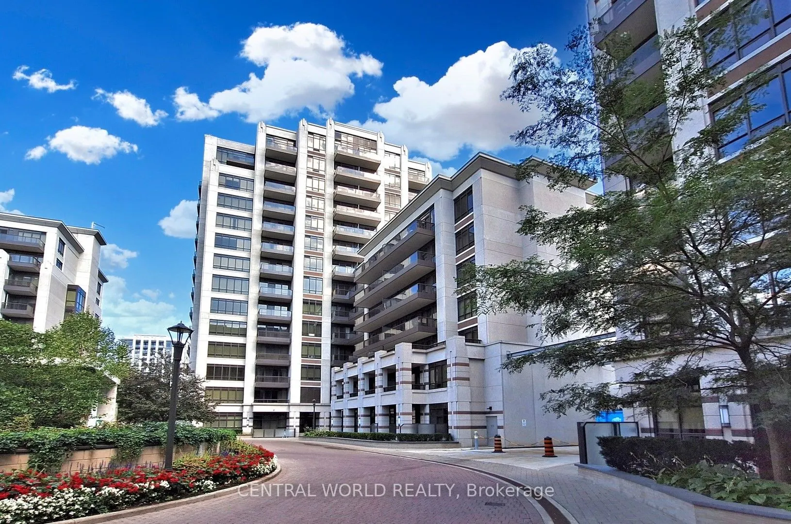 38 Cedarland Drive W, #1202