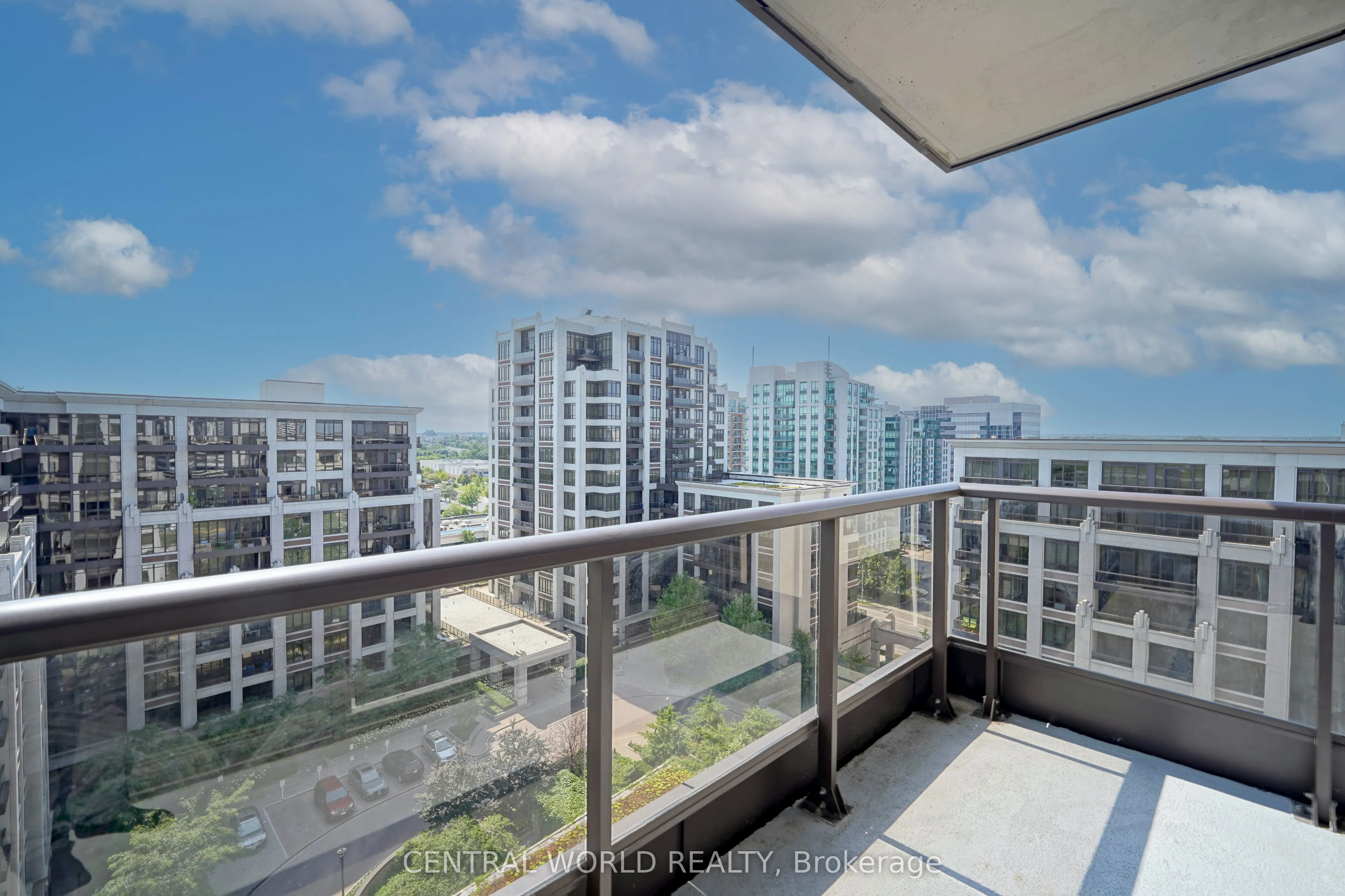38 Cedarland Drive W, #1202