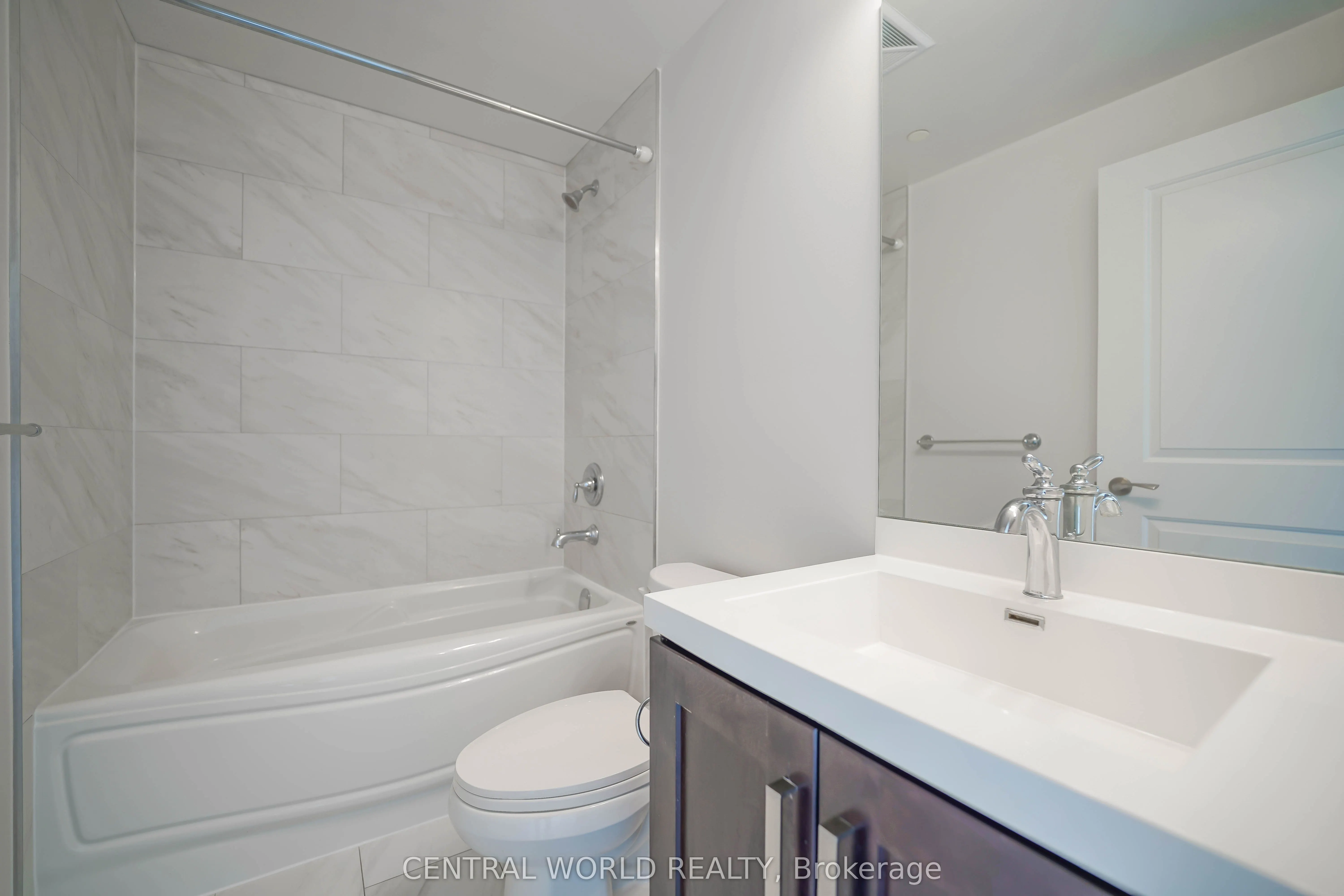 38 Cedarland Drive W, #1202