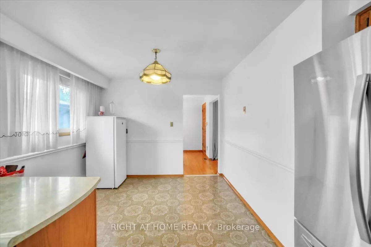 53 Agincourt Road