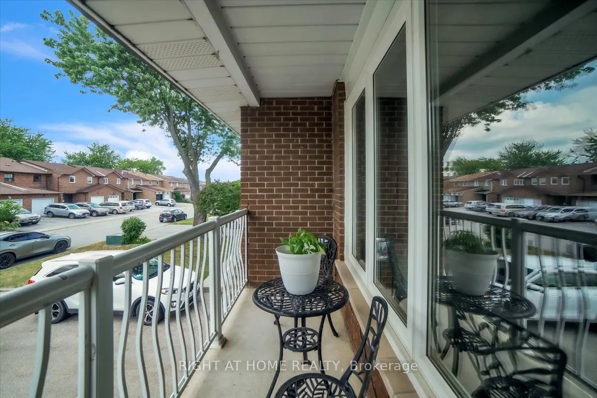 53 Agincourt Road