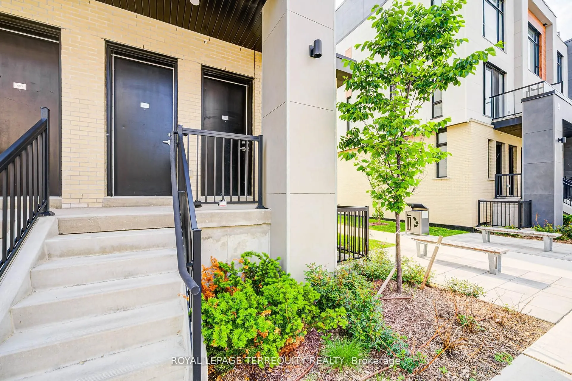 7 Steckley House Lane, #601