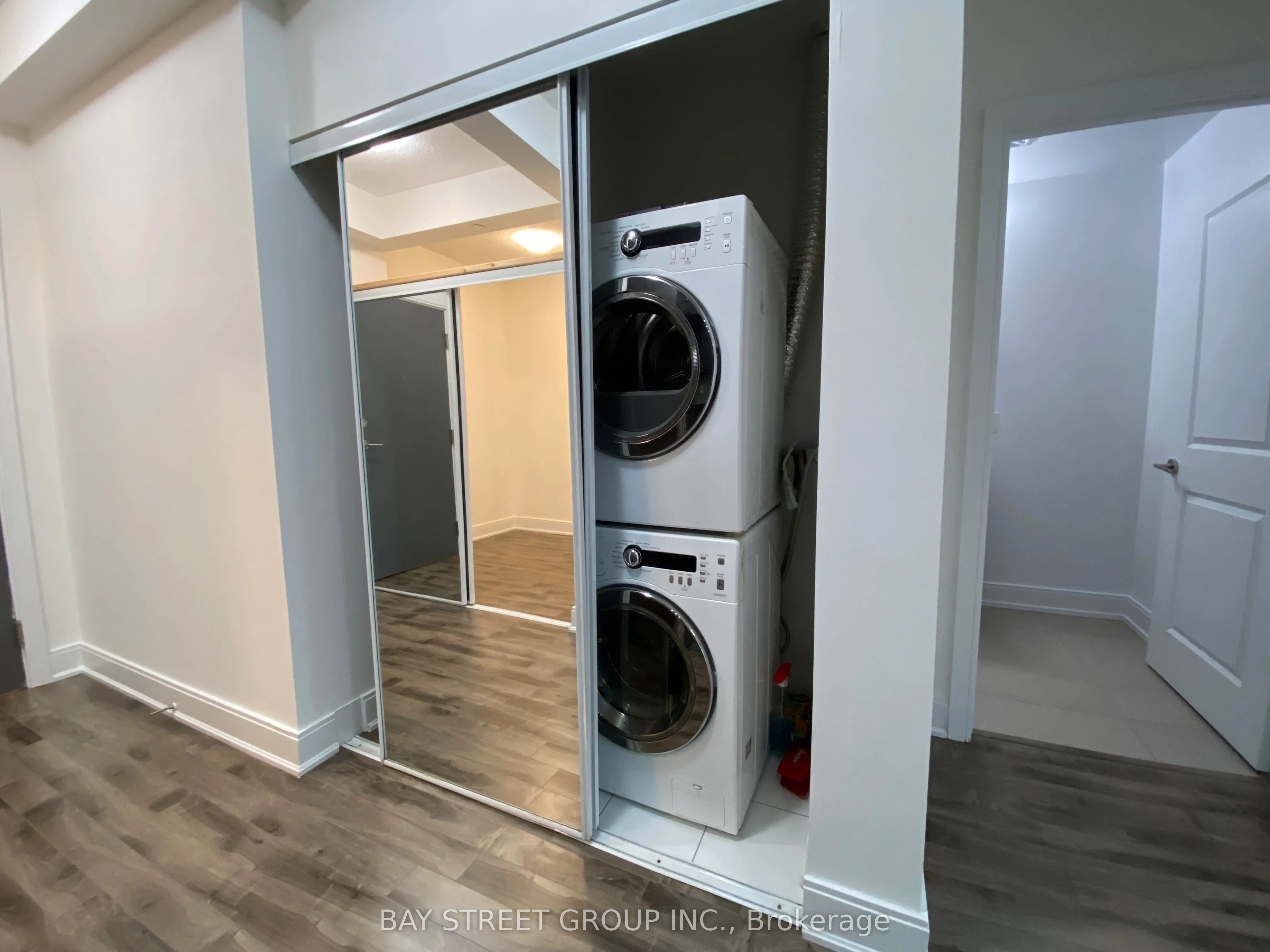 9608 Yonge Street, #903