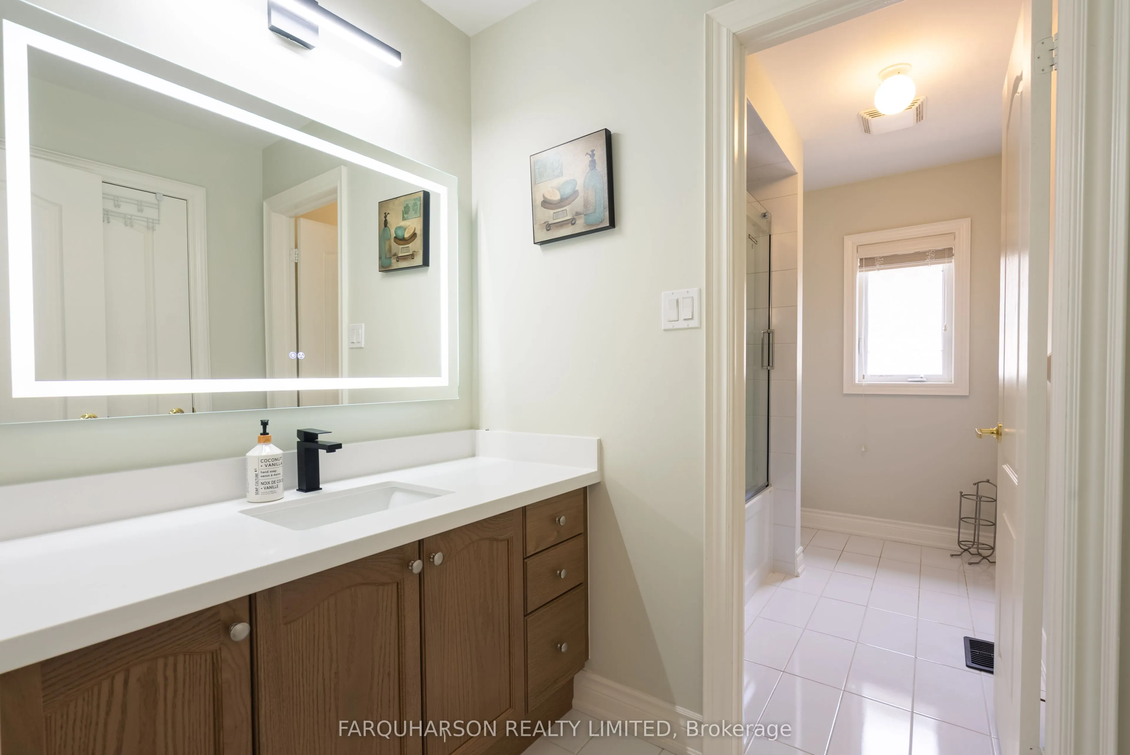 16 Durhamview Crescent