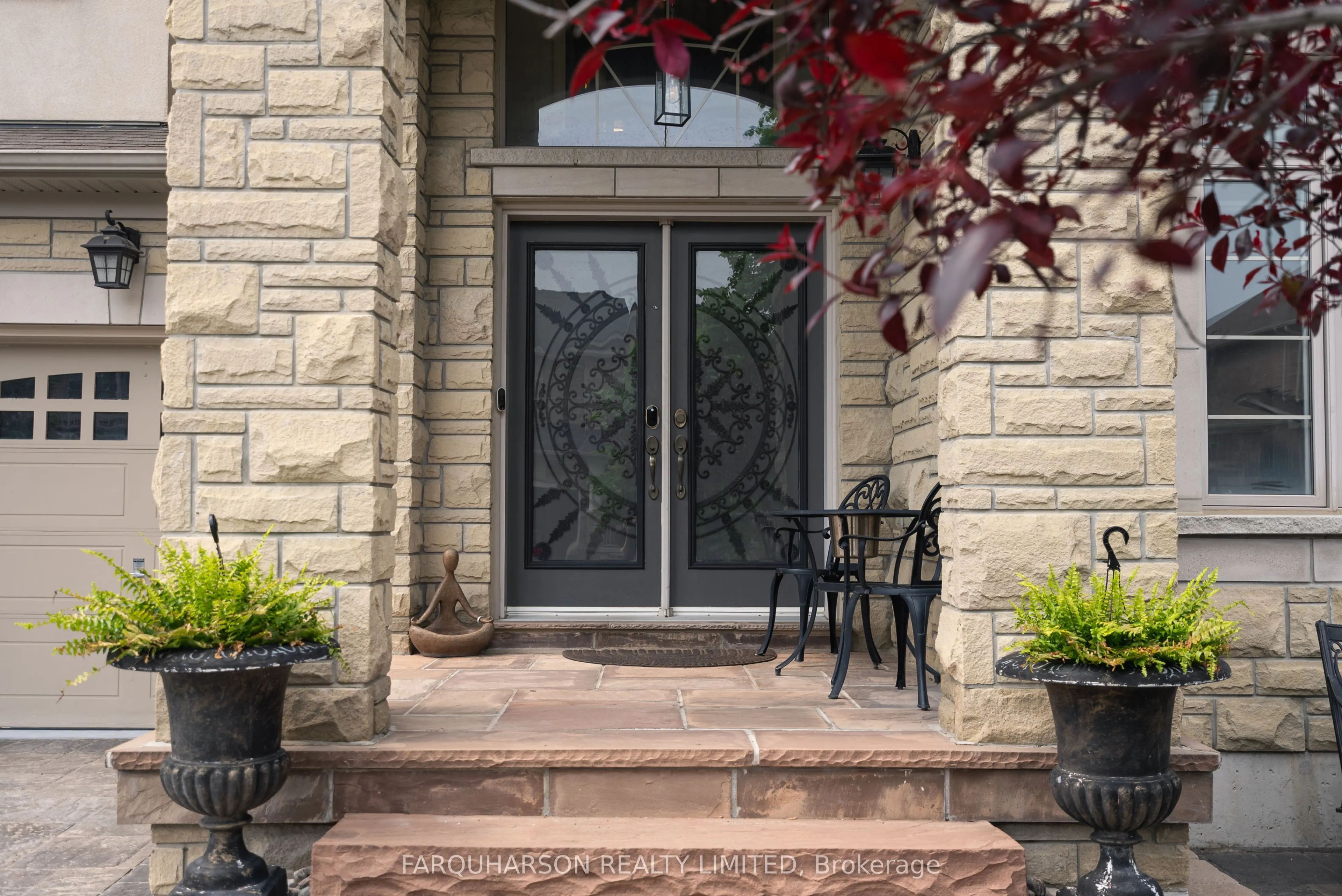16 Durhamview Crescent