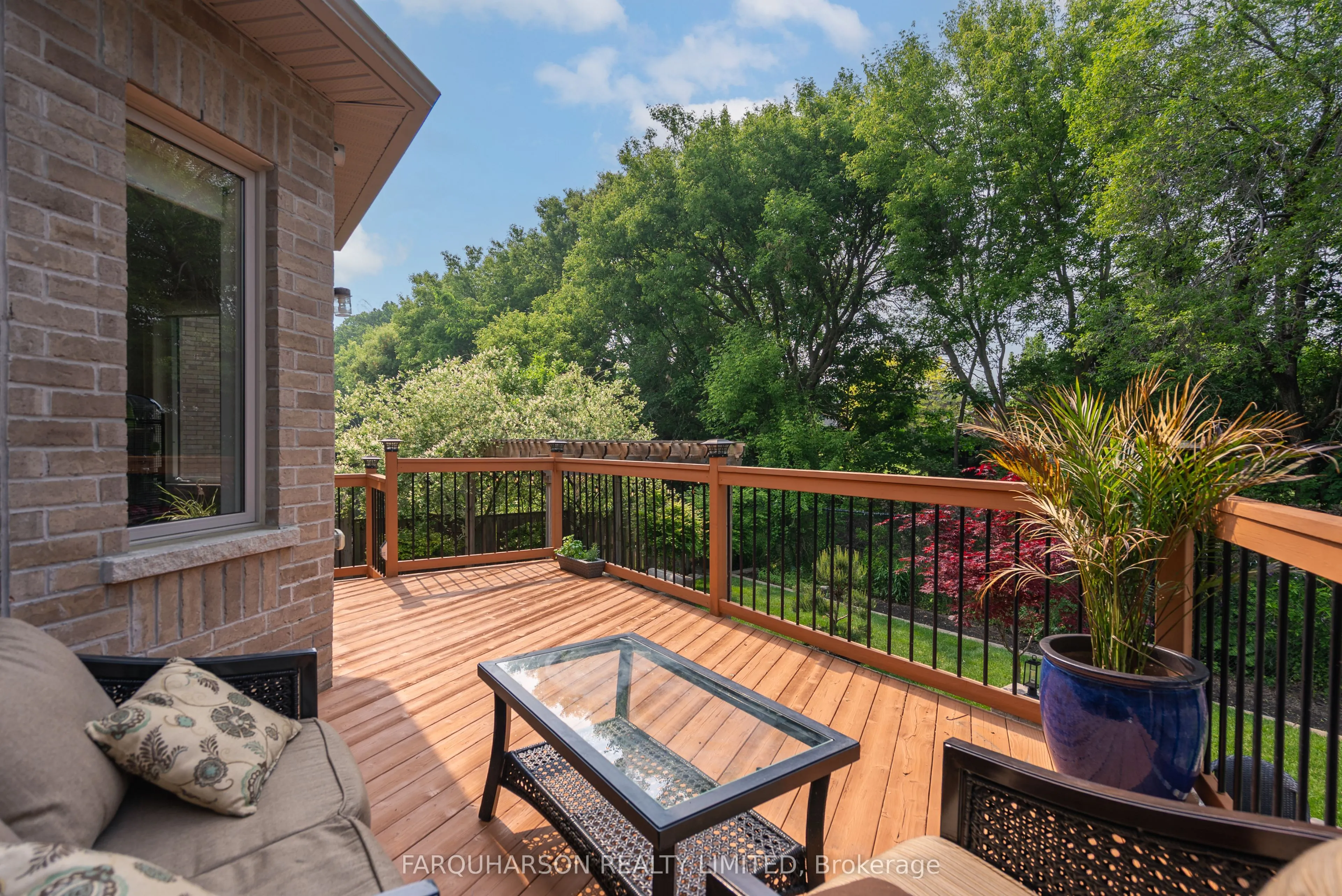 16 Durhamview Crescent