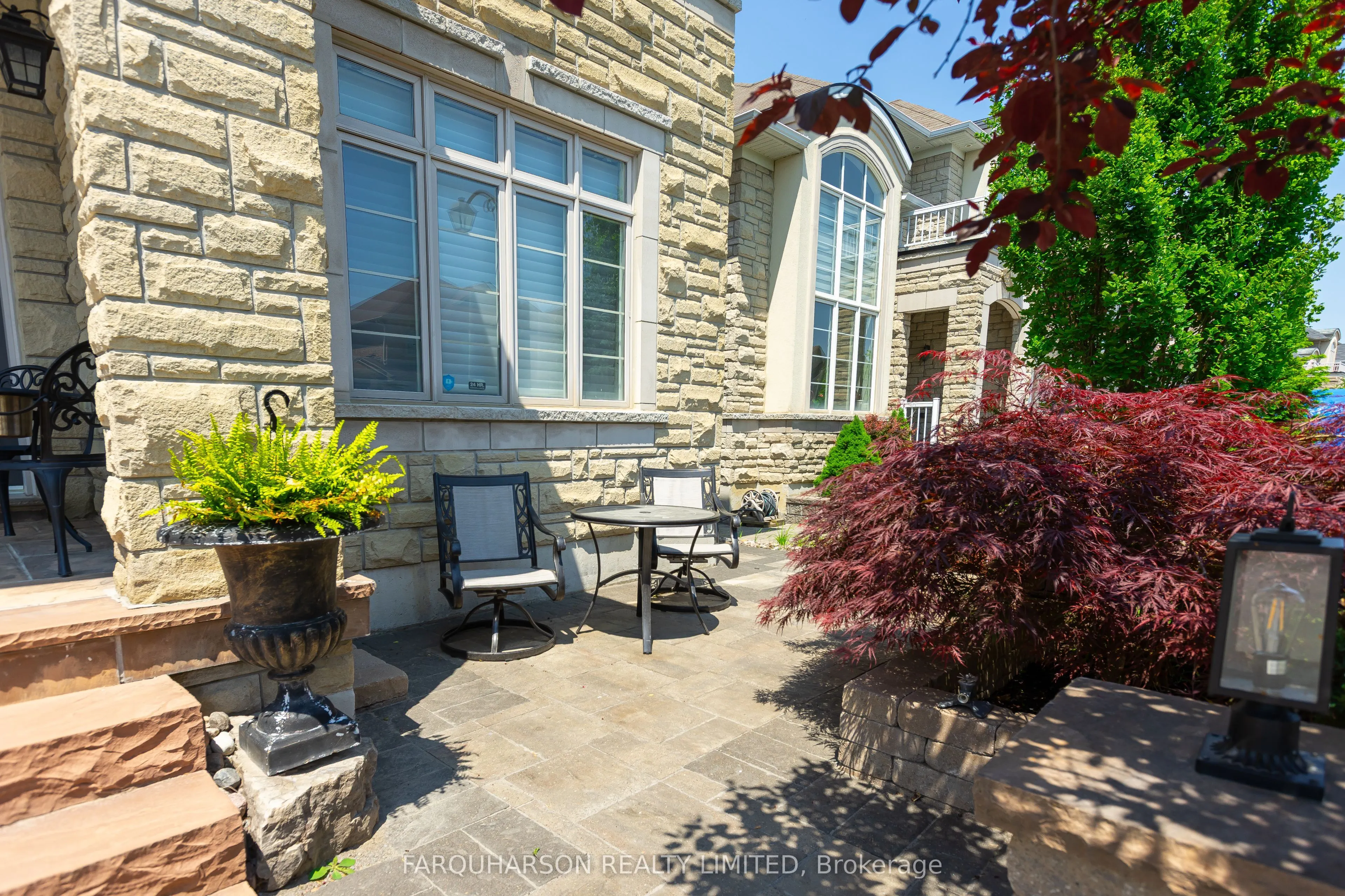 16 Durhamview Crescent