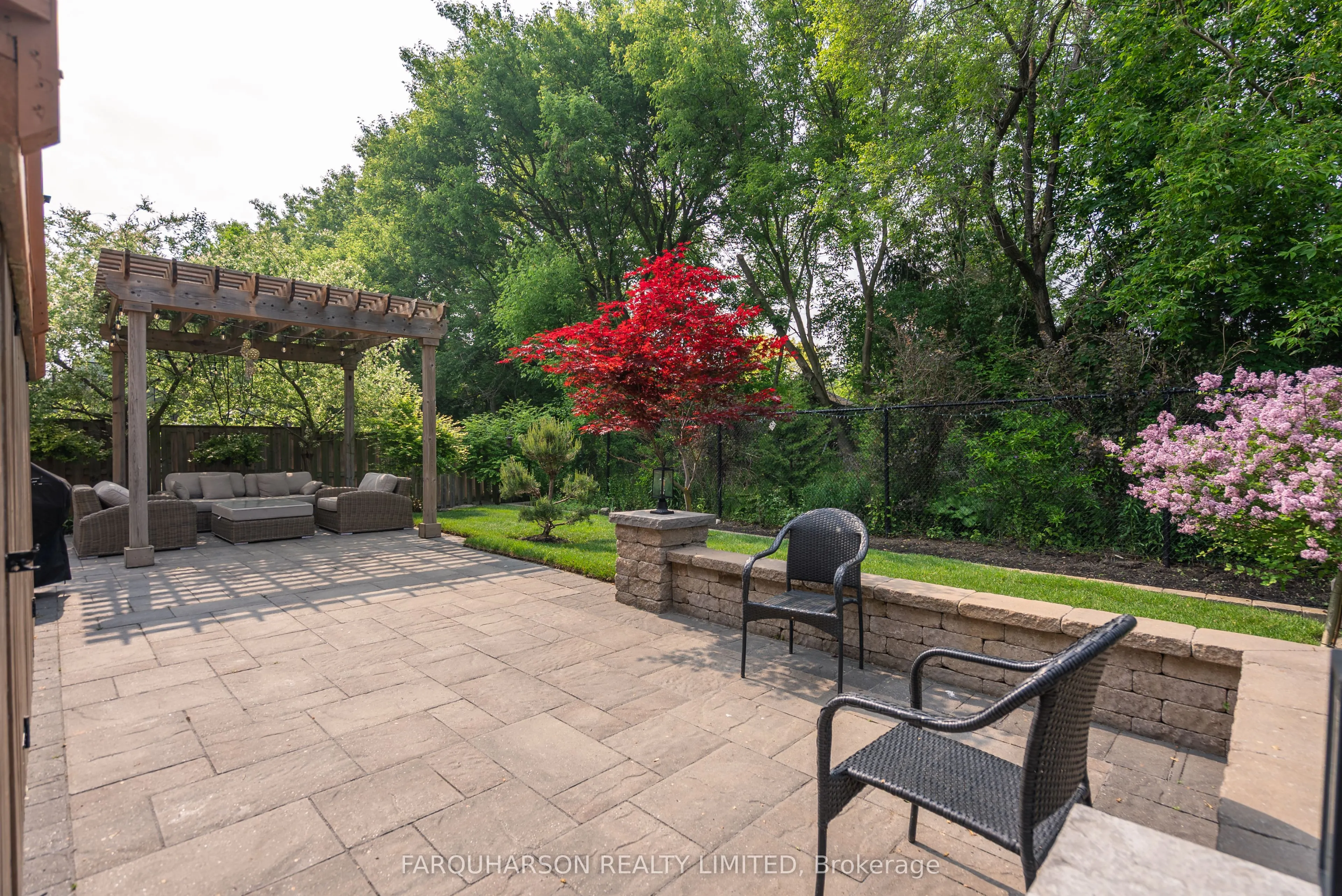 16 Durhamview Crescent