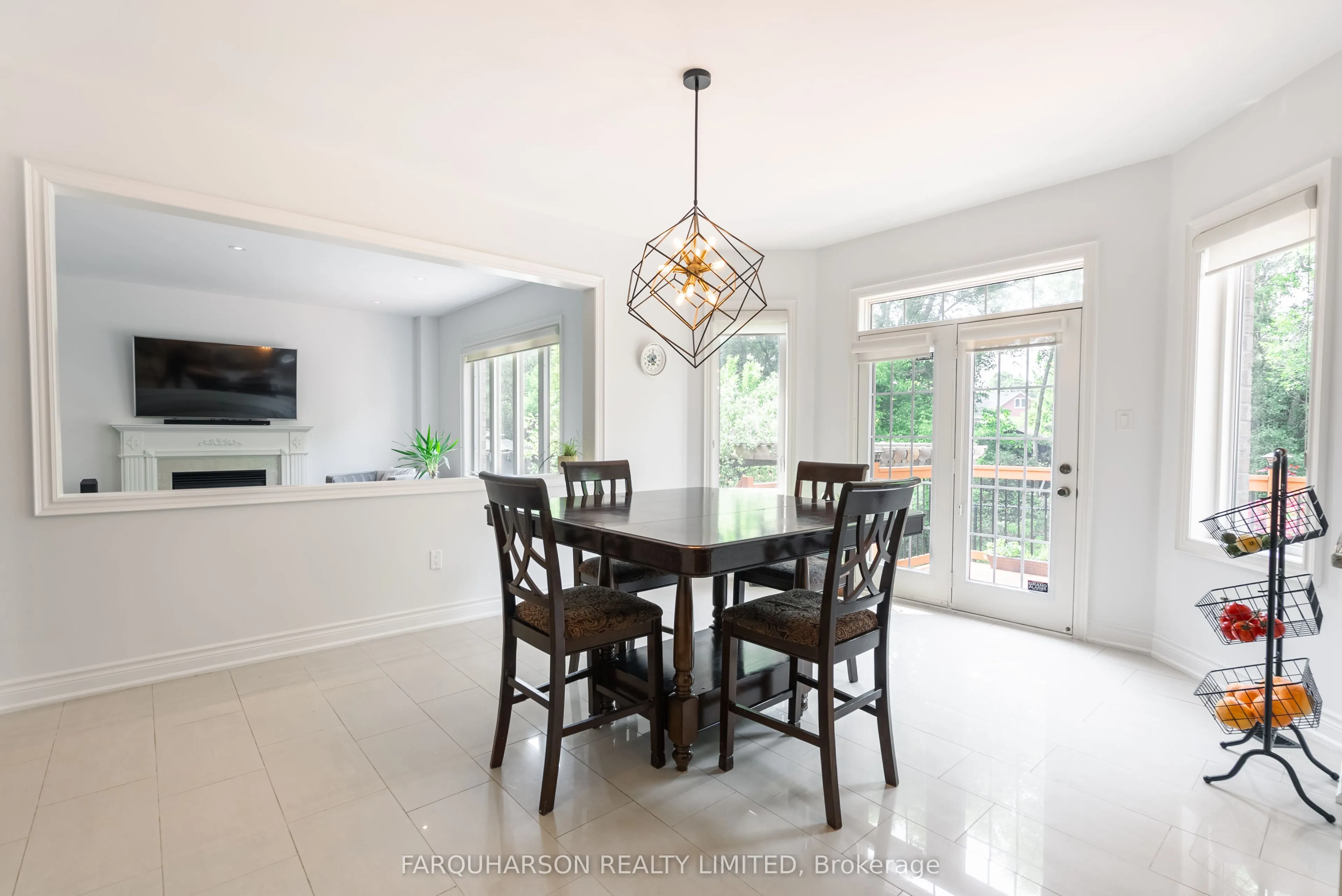 16 Durhamview Crescent