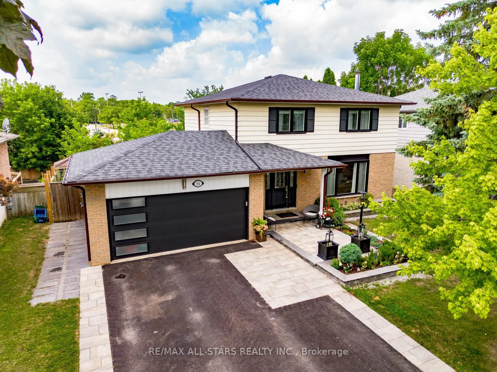 84 Thicketwood Boulevard